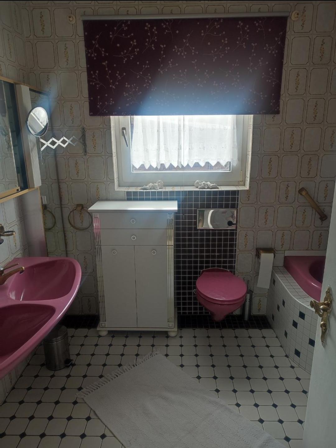 Altes Forsthaus Penthouse & Fachwerkstübchen für Monteure und Firmen am Schiedersee