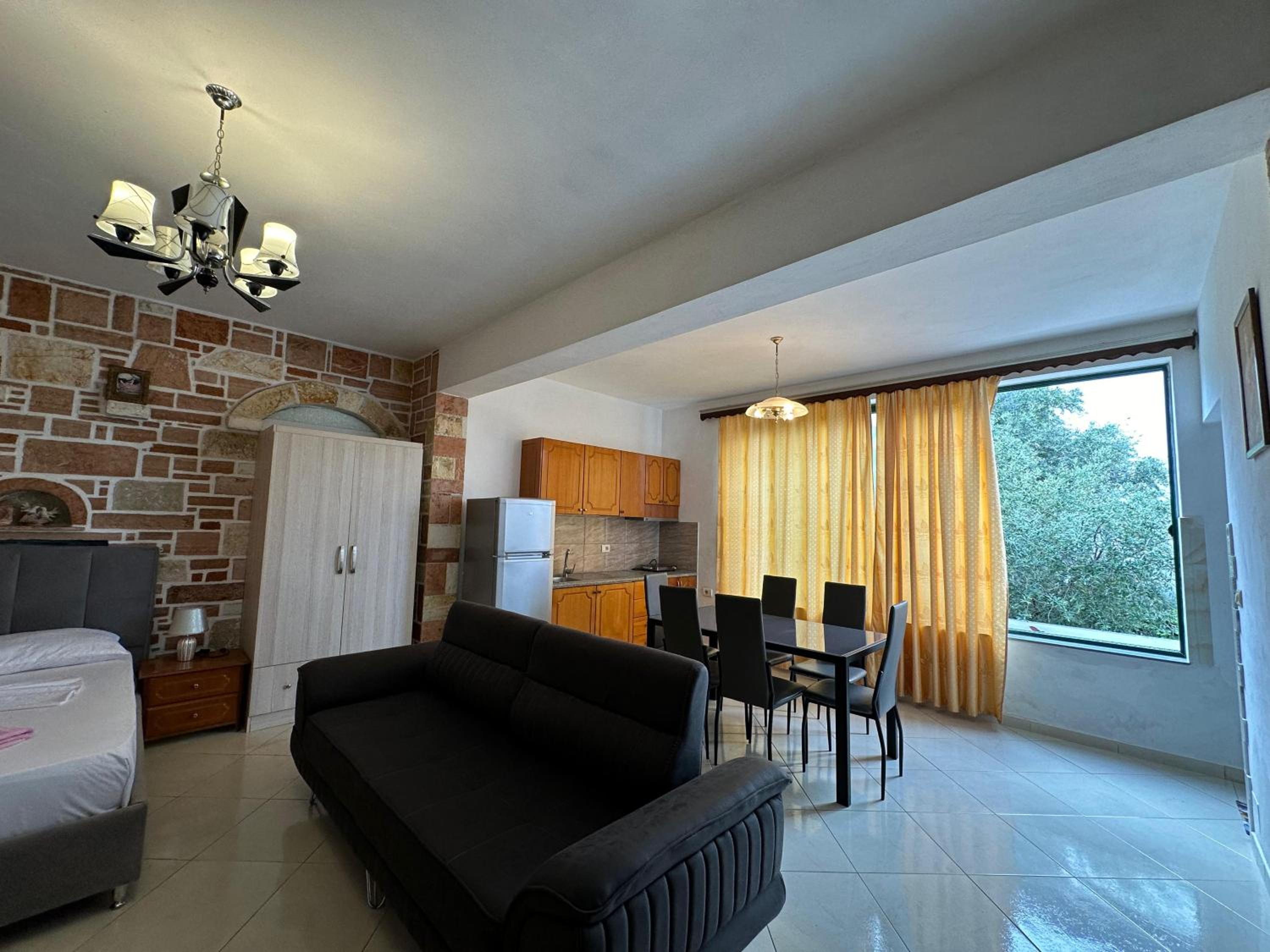 White Stone Apartments Ksamil