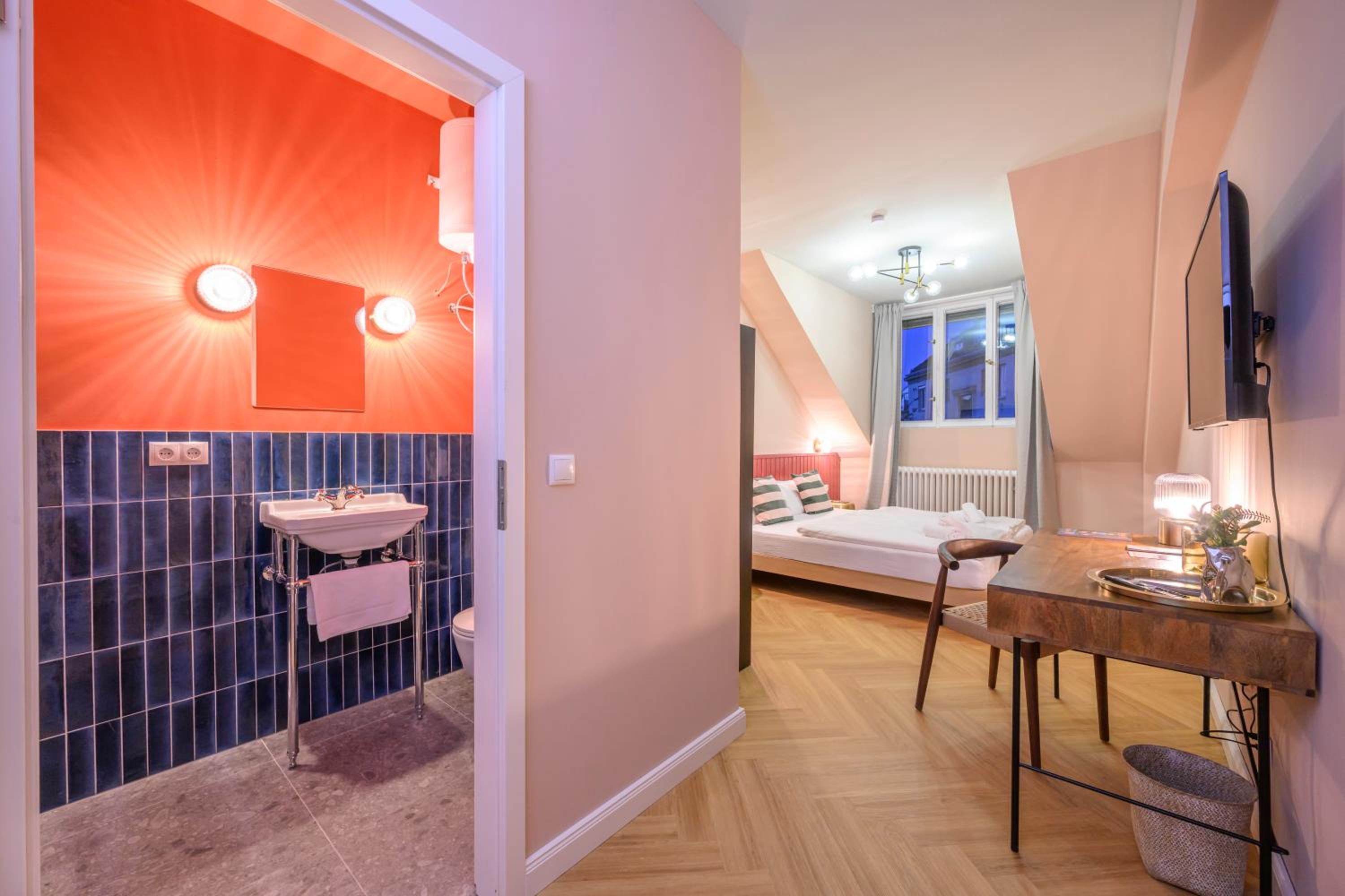 Palais Palffy Suits