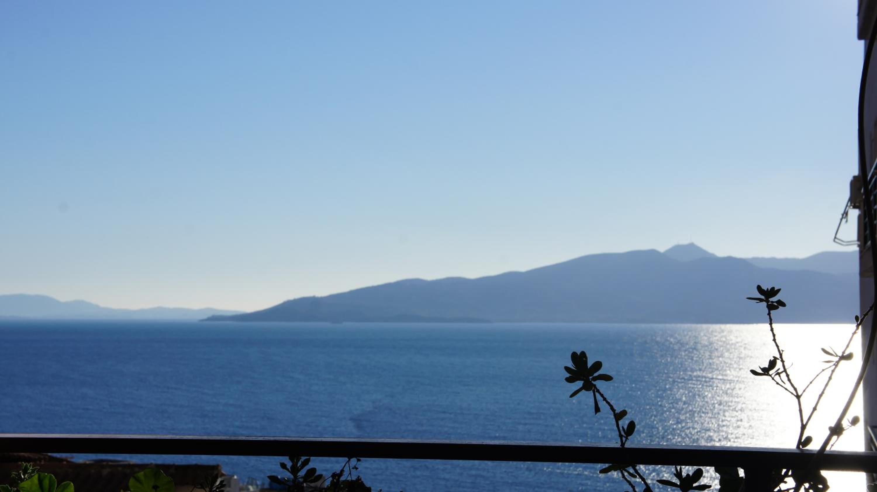 Hotel Megrooms - Image 1