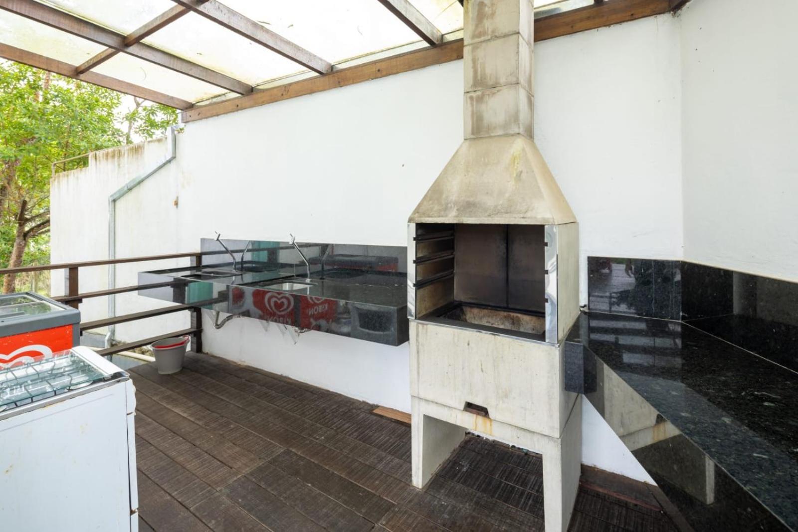 Glass House Lavras Novas
