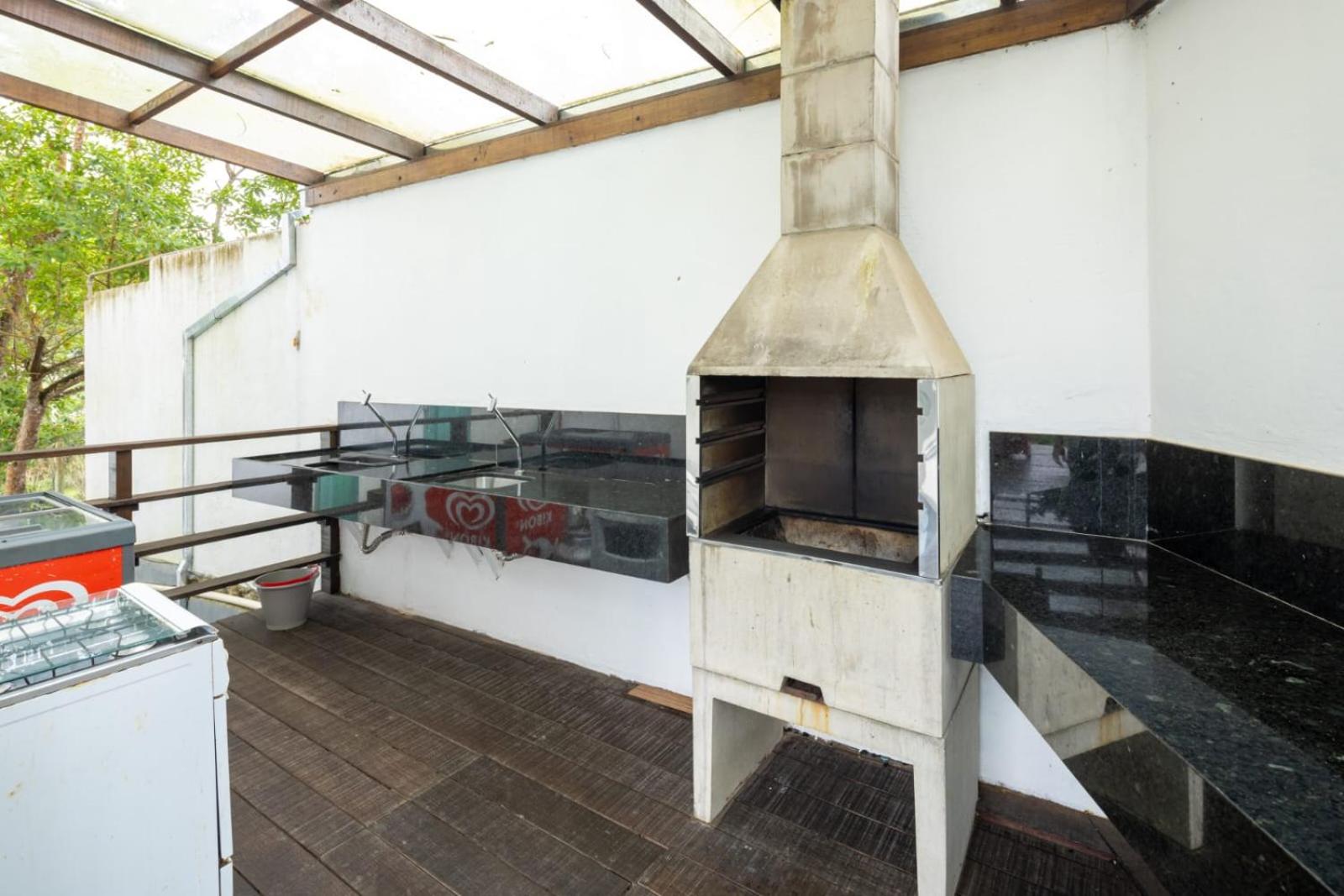 Glass House Lavras Novas