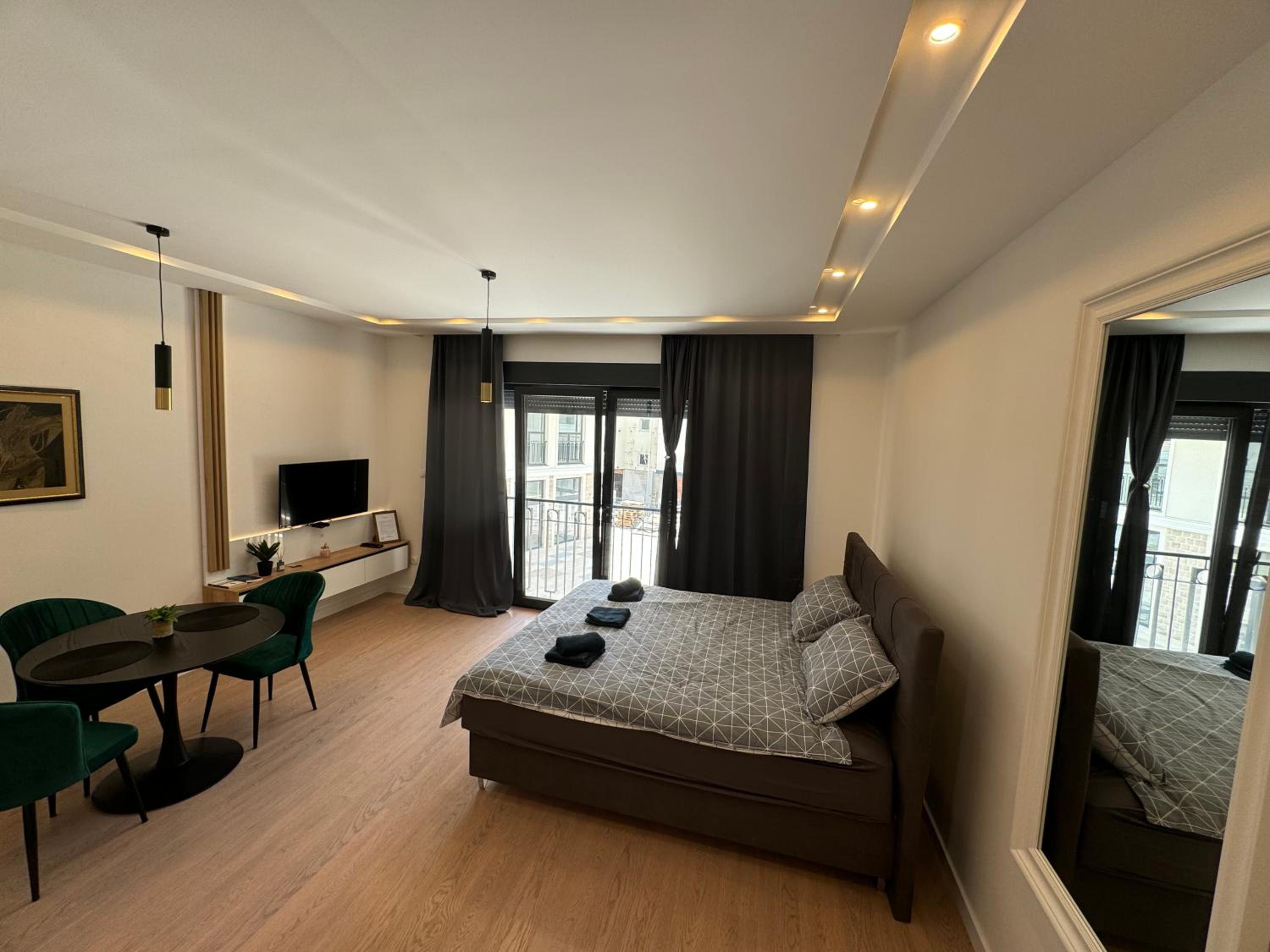 Epicenter Suite
