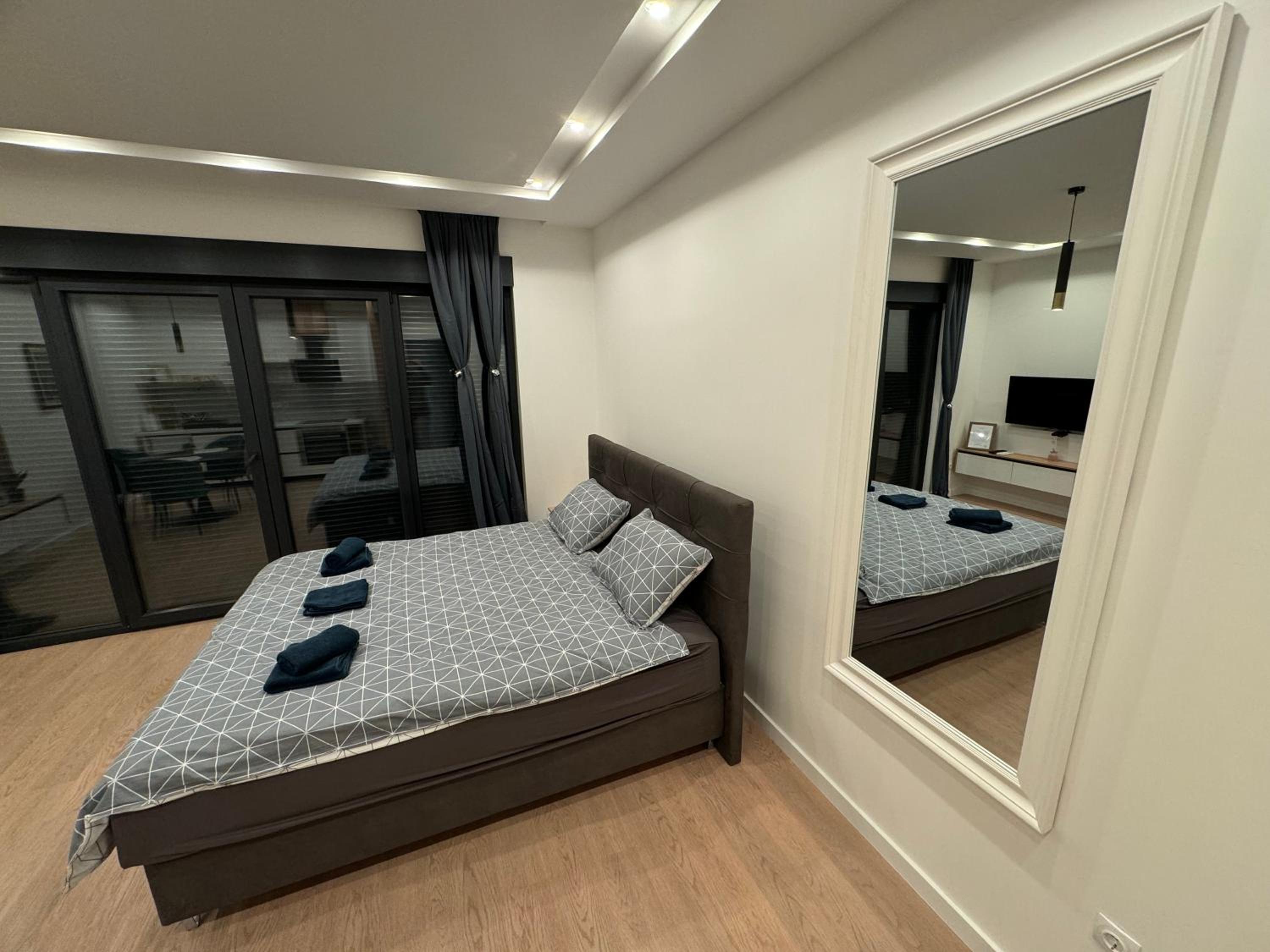 Epicenter Suite