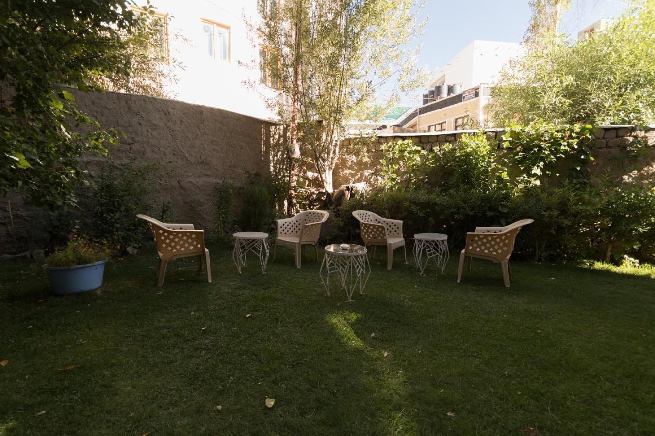 Radhus Boutique
