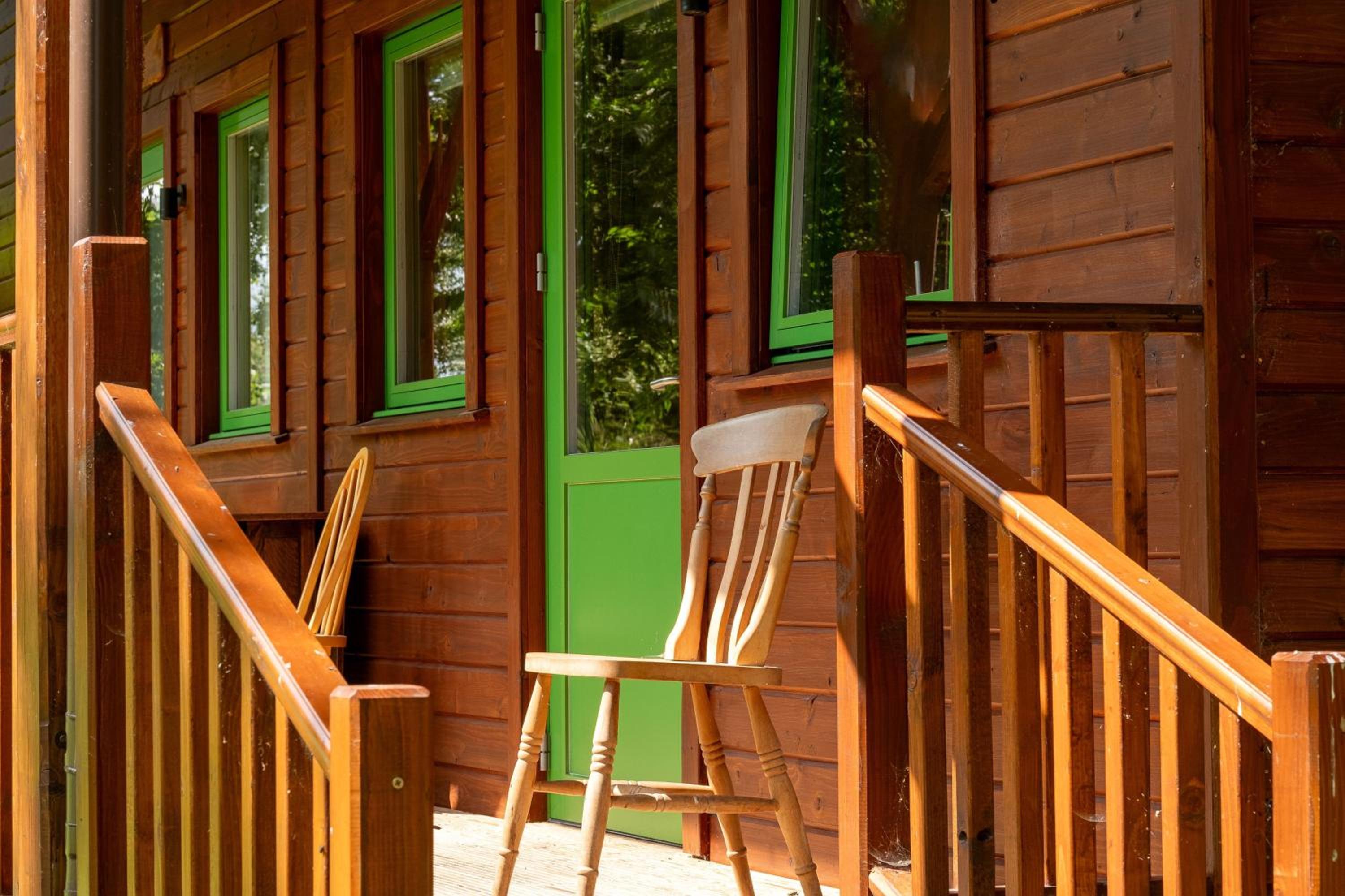 Marcassie Farm Lodges - Blackthorn Studio view 3