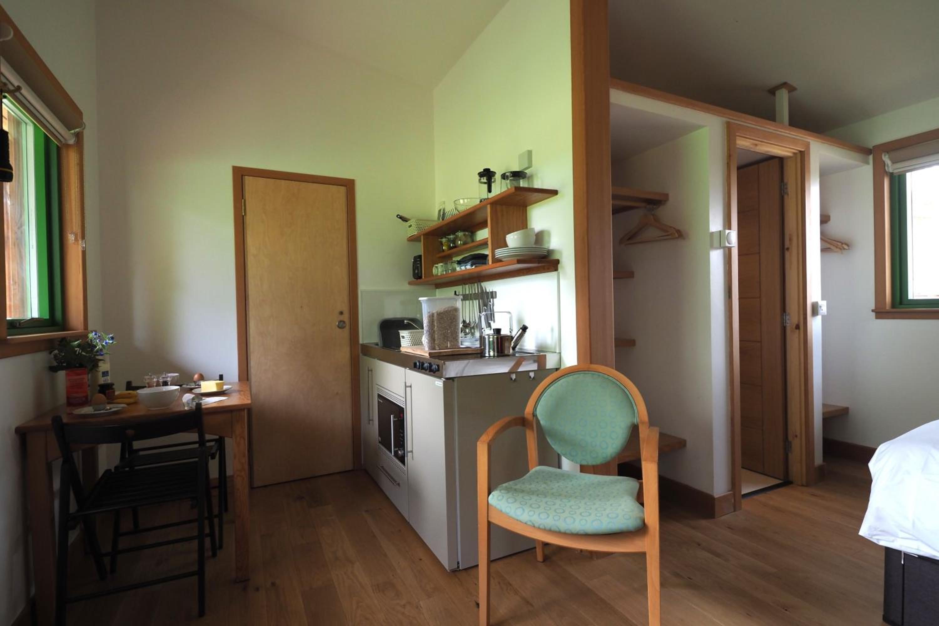 Marcassie Farm Lodges - Blackthorn Studio view 4