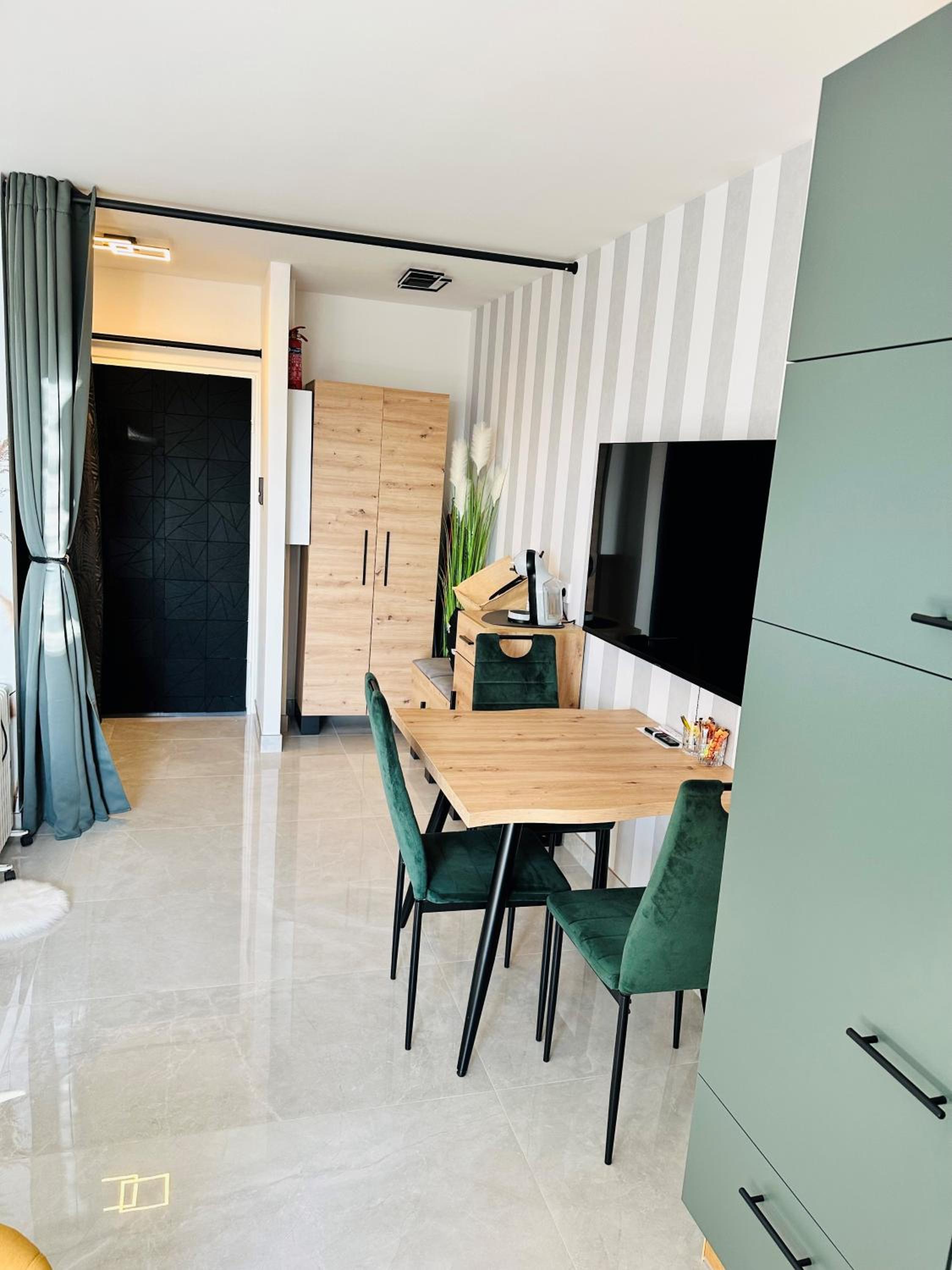 FeWo SKY21 * Langen EXKLUSIVES APPARTMENT Vollausstattung / zentrale Lage *NEU*