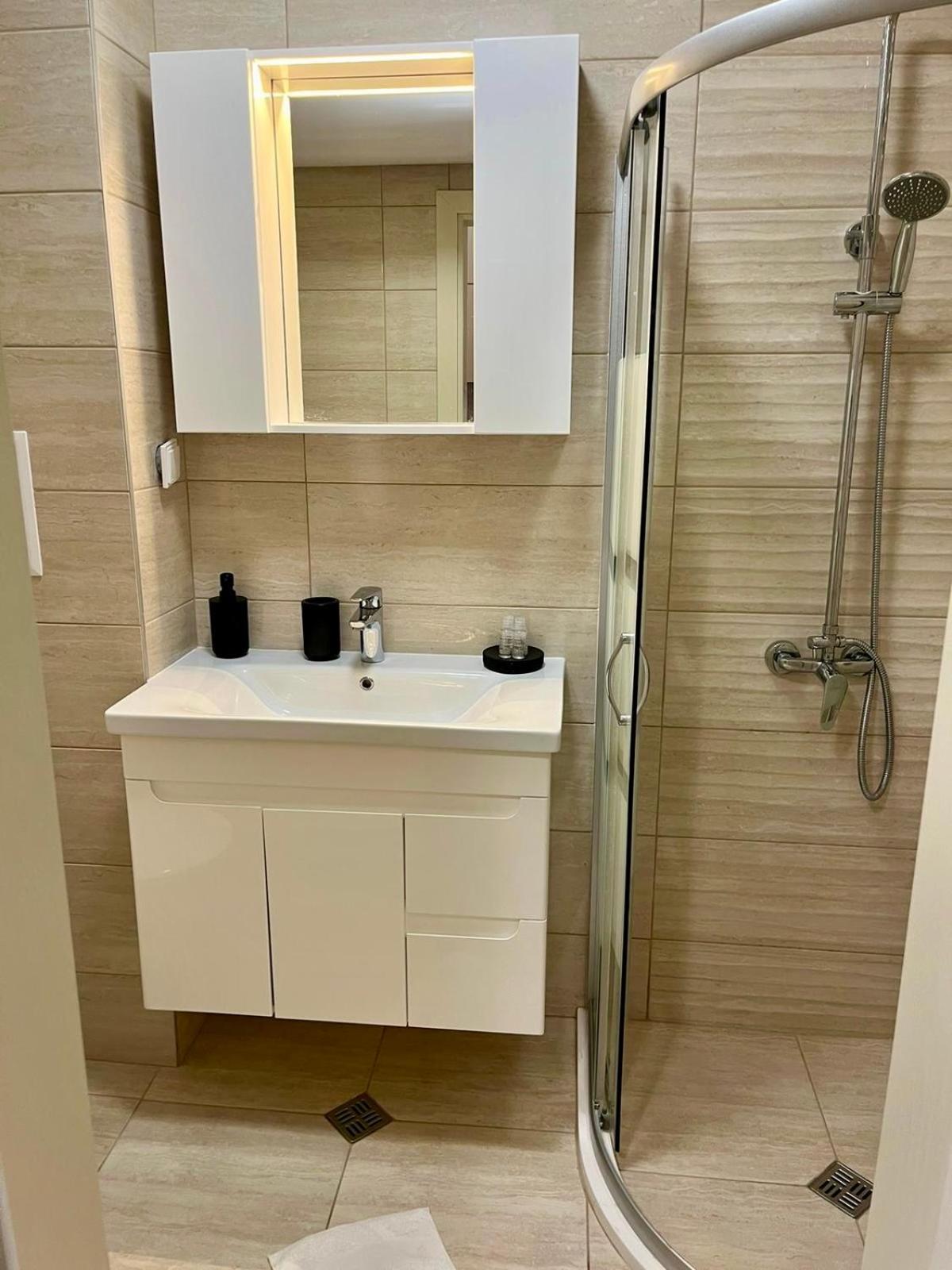 Valencia Gardens Luxurious Studio