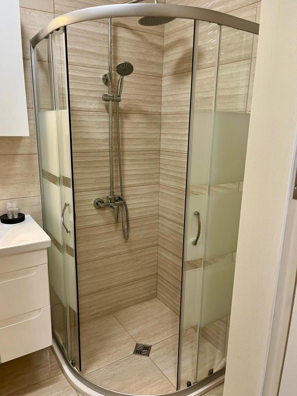 Valencia Gardens Luxurious Studio