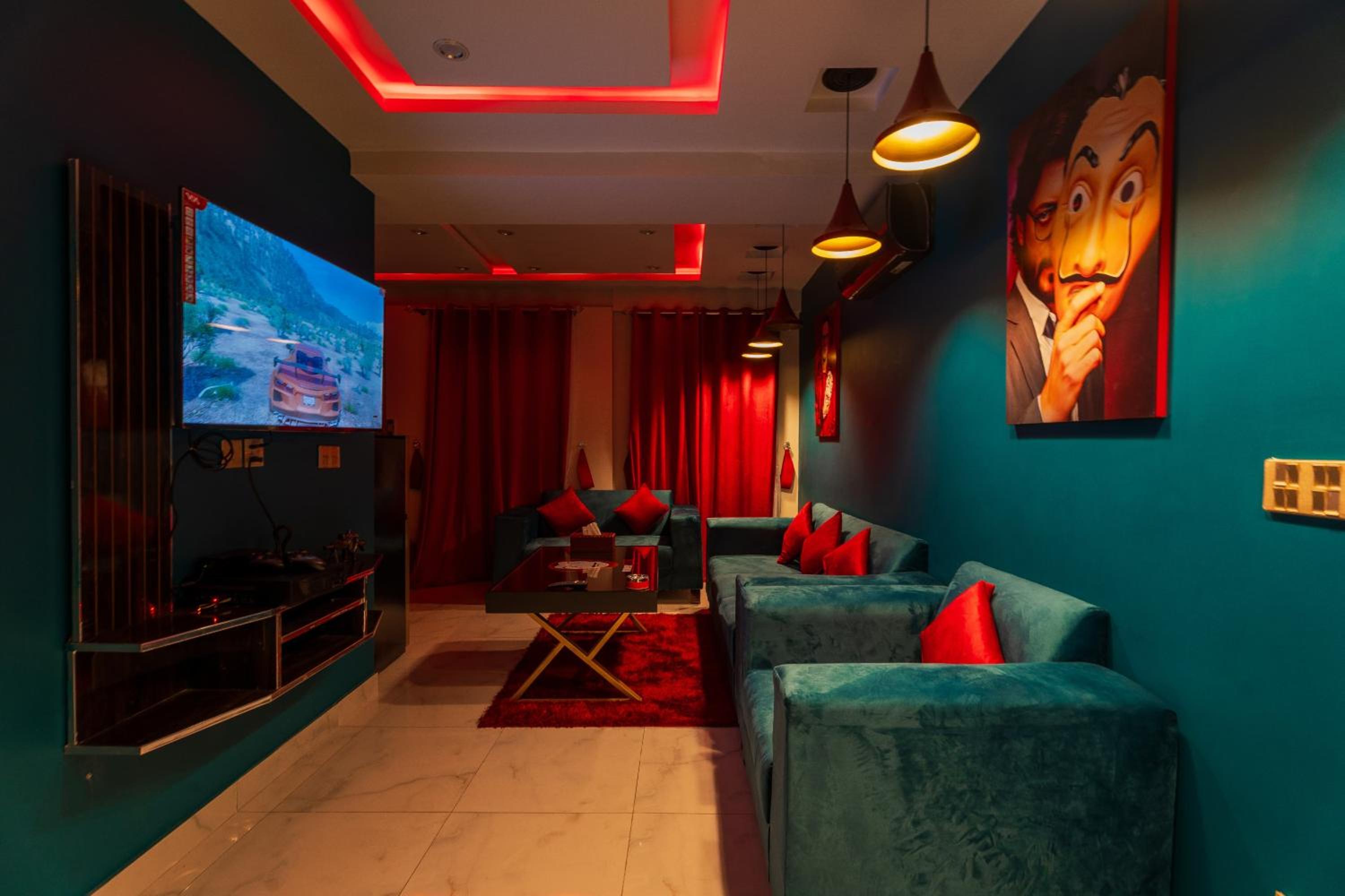The Money Heist Apartment by Phoenix view 3
