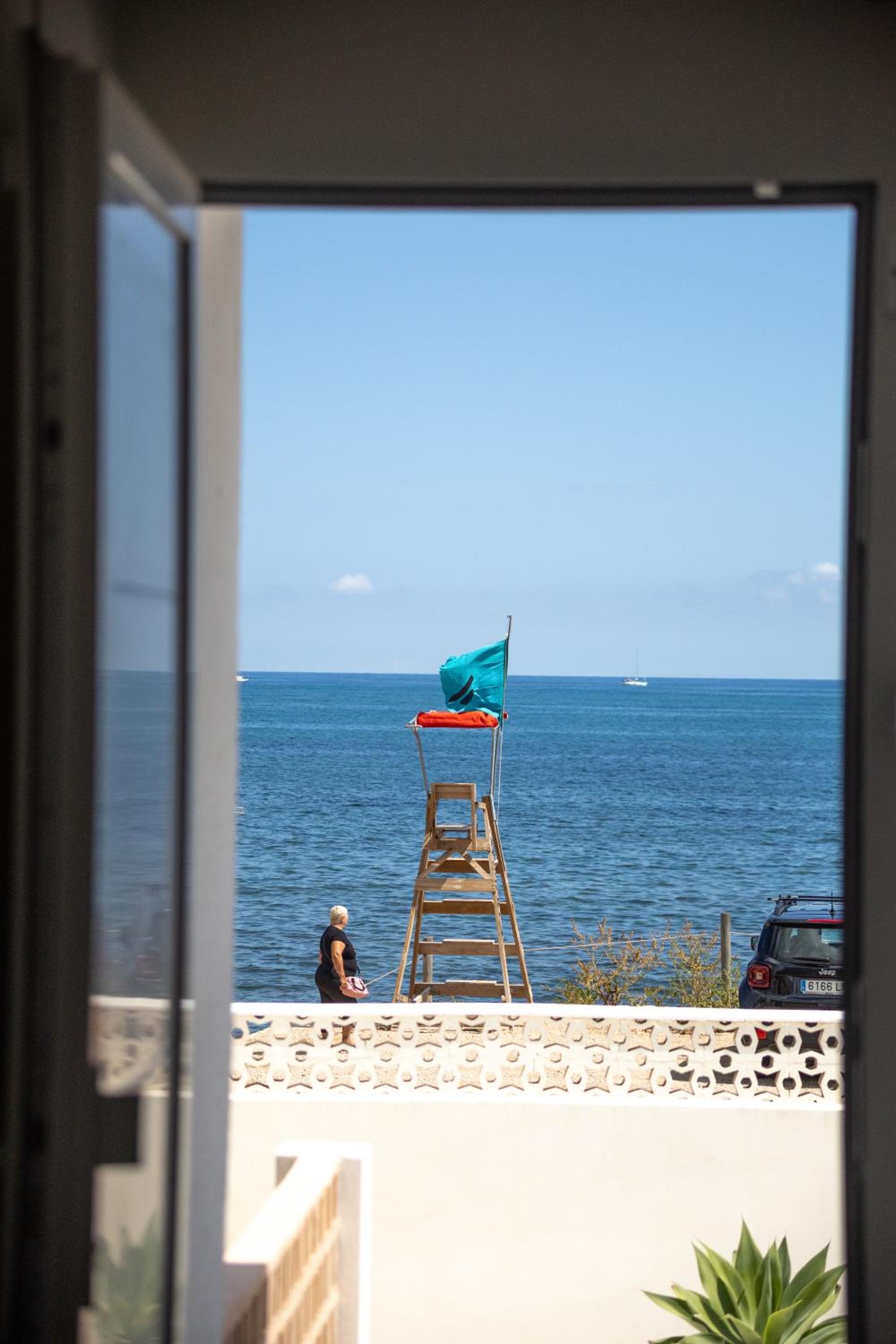 Vistas y terraza panorámica frente al mar en Denia, Las Rotas view 4
