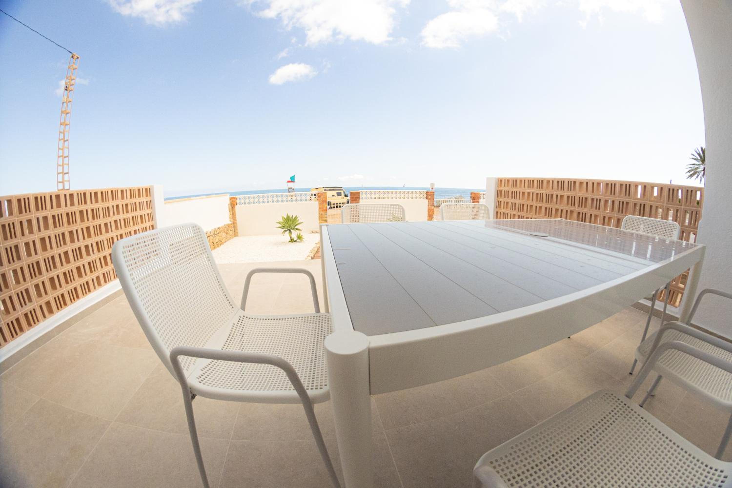 Vistas y terraza panorámica frente al mar en Denia, Las Rotas view 3