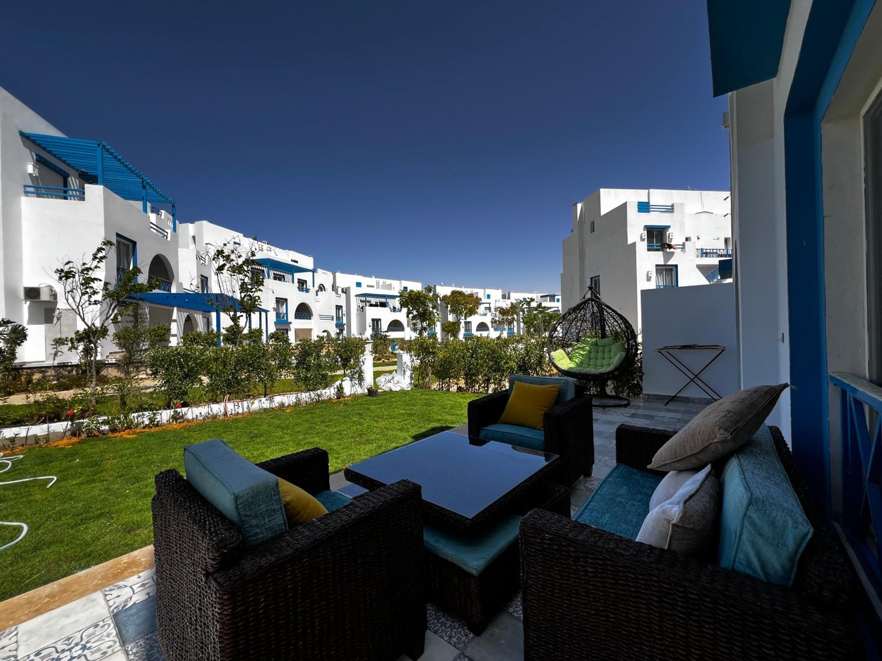 Premium Twin house with Private Garden Mountain View North Coast Sahel