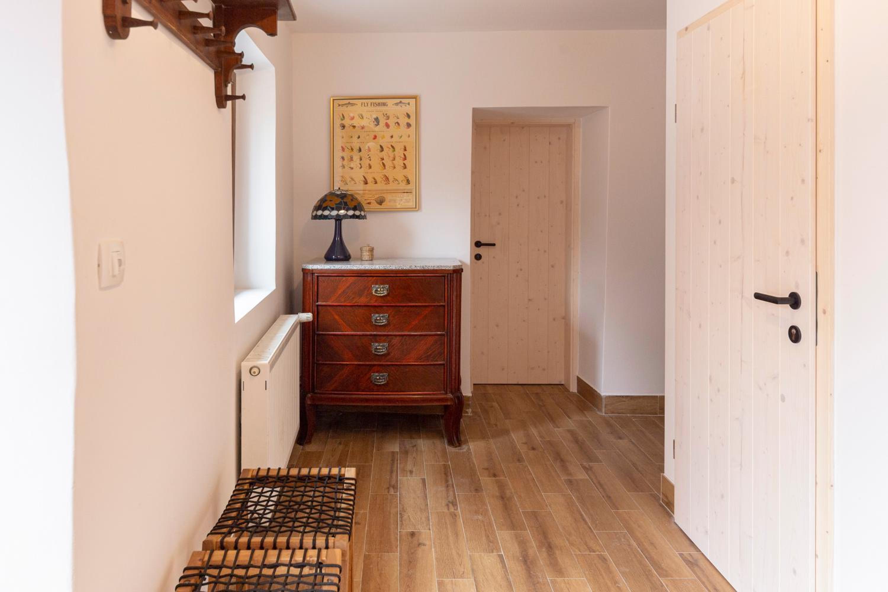 Farmhouse Chalet Apartments view 5