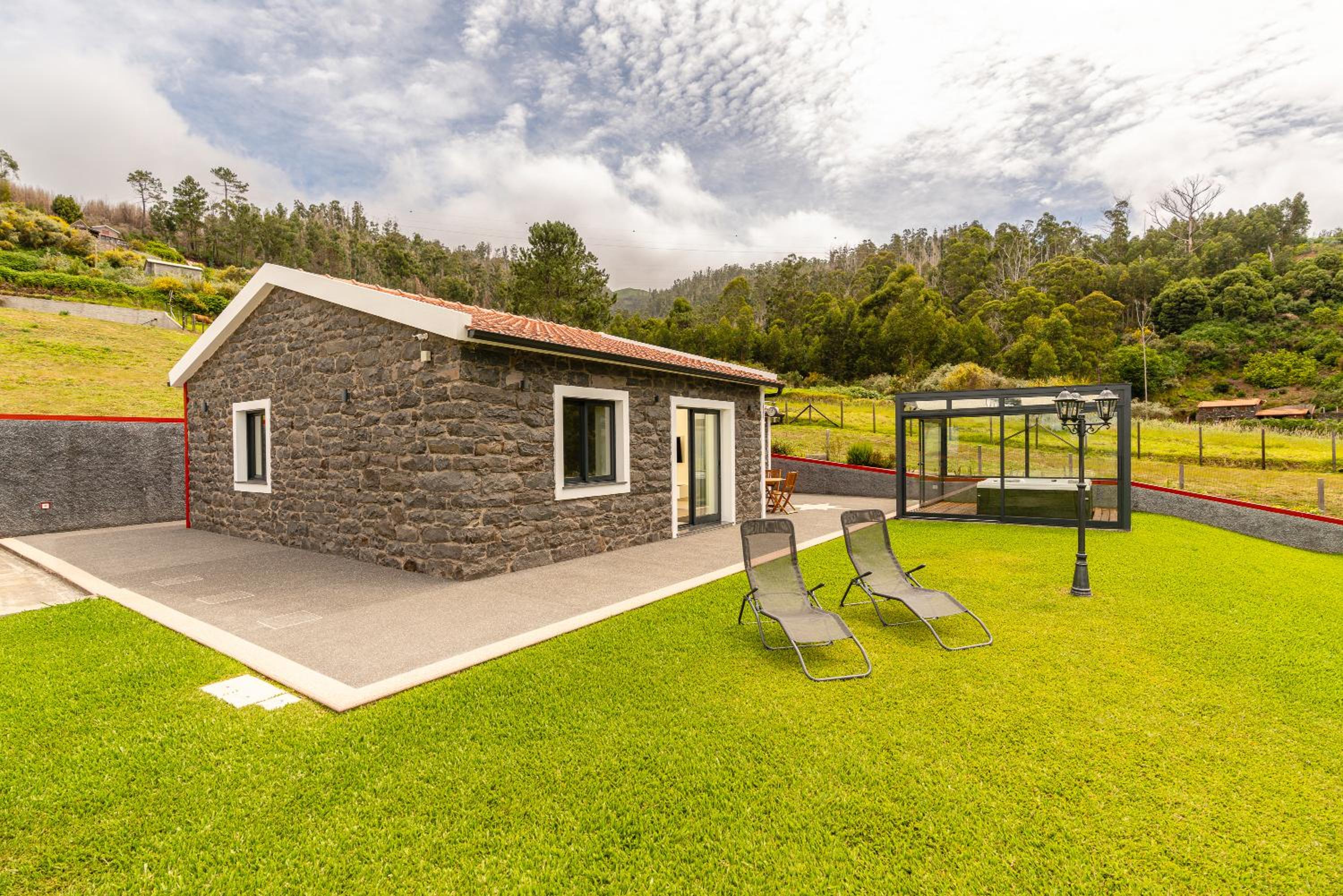 Florenças House - Private Jacuzzi & Garden view 5