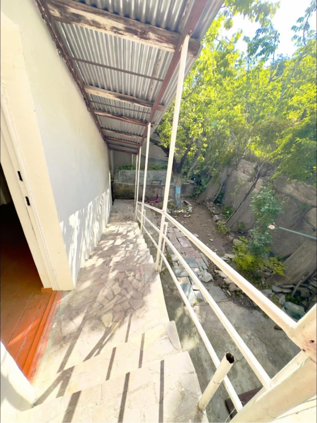 Villa in Bjni