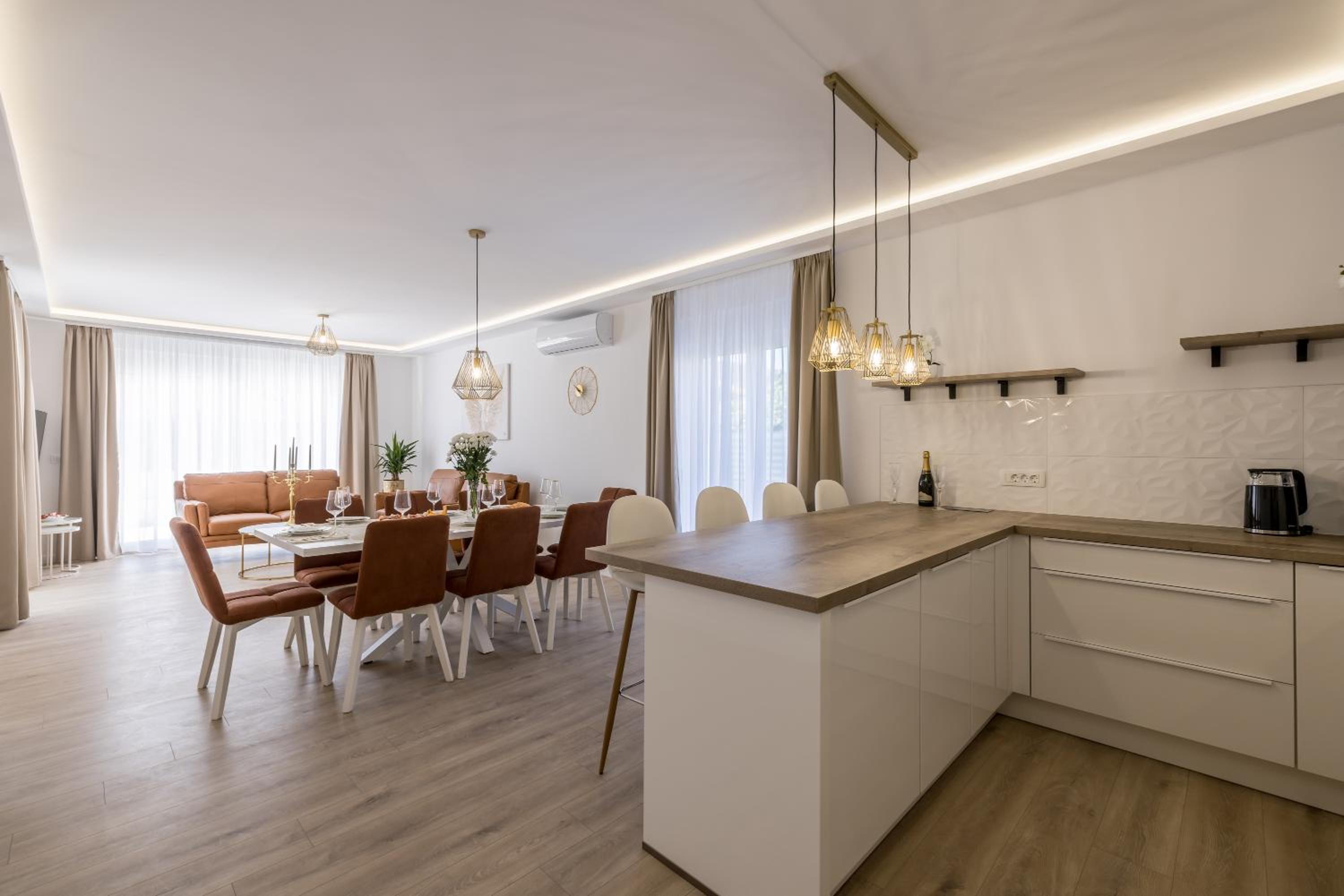 Villa Sea View - heated pool & 2 mins to the beach