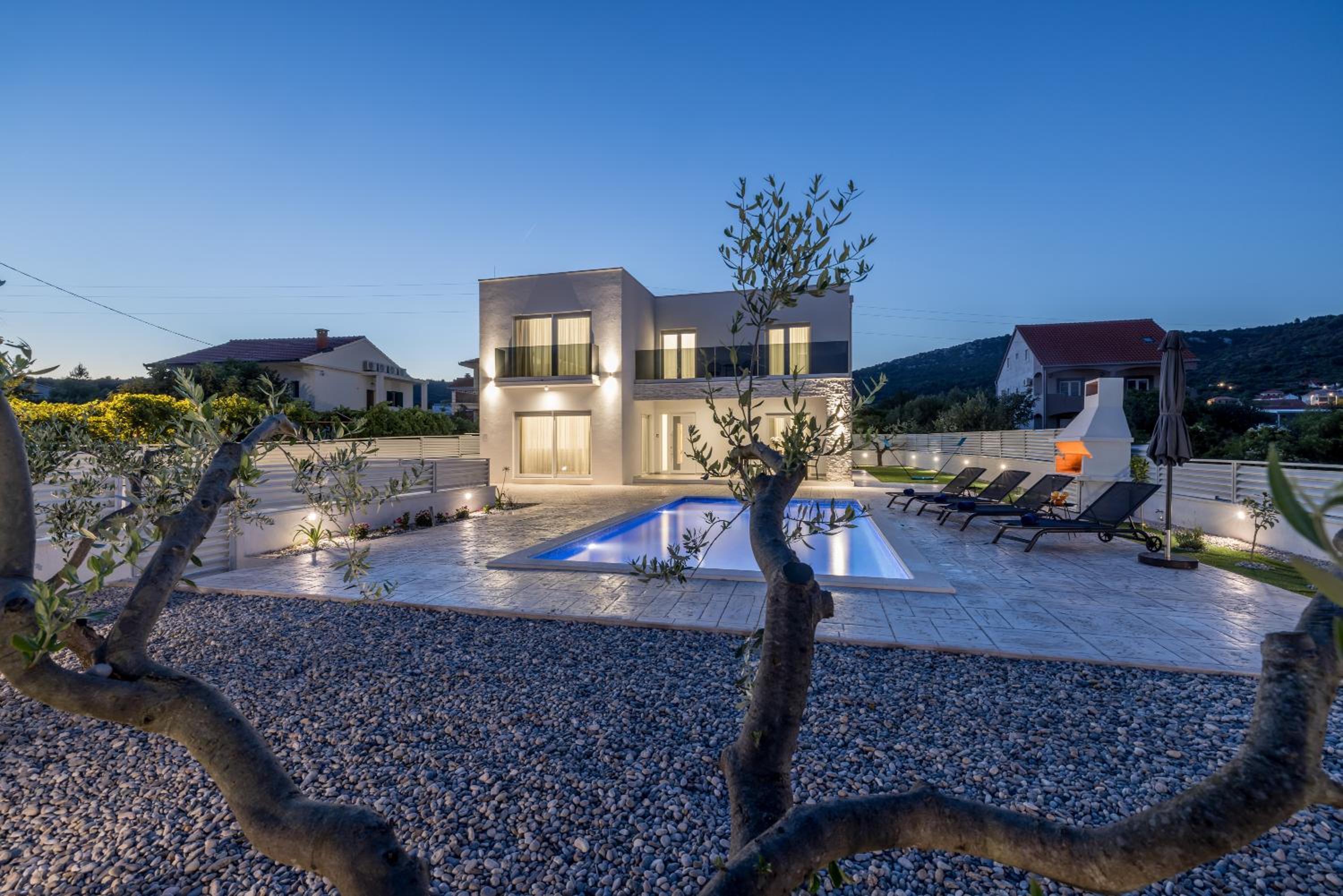 Villa Sea View - heated pool & 2 mins to the beach