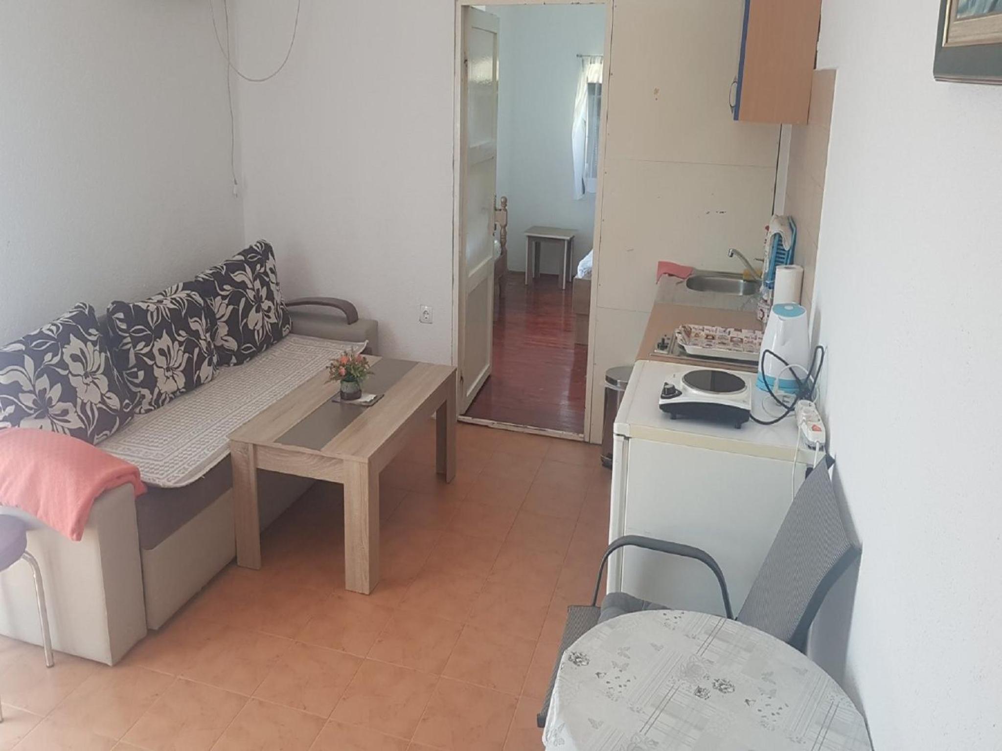 Beachfront Apartment Daris photo 4
