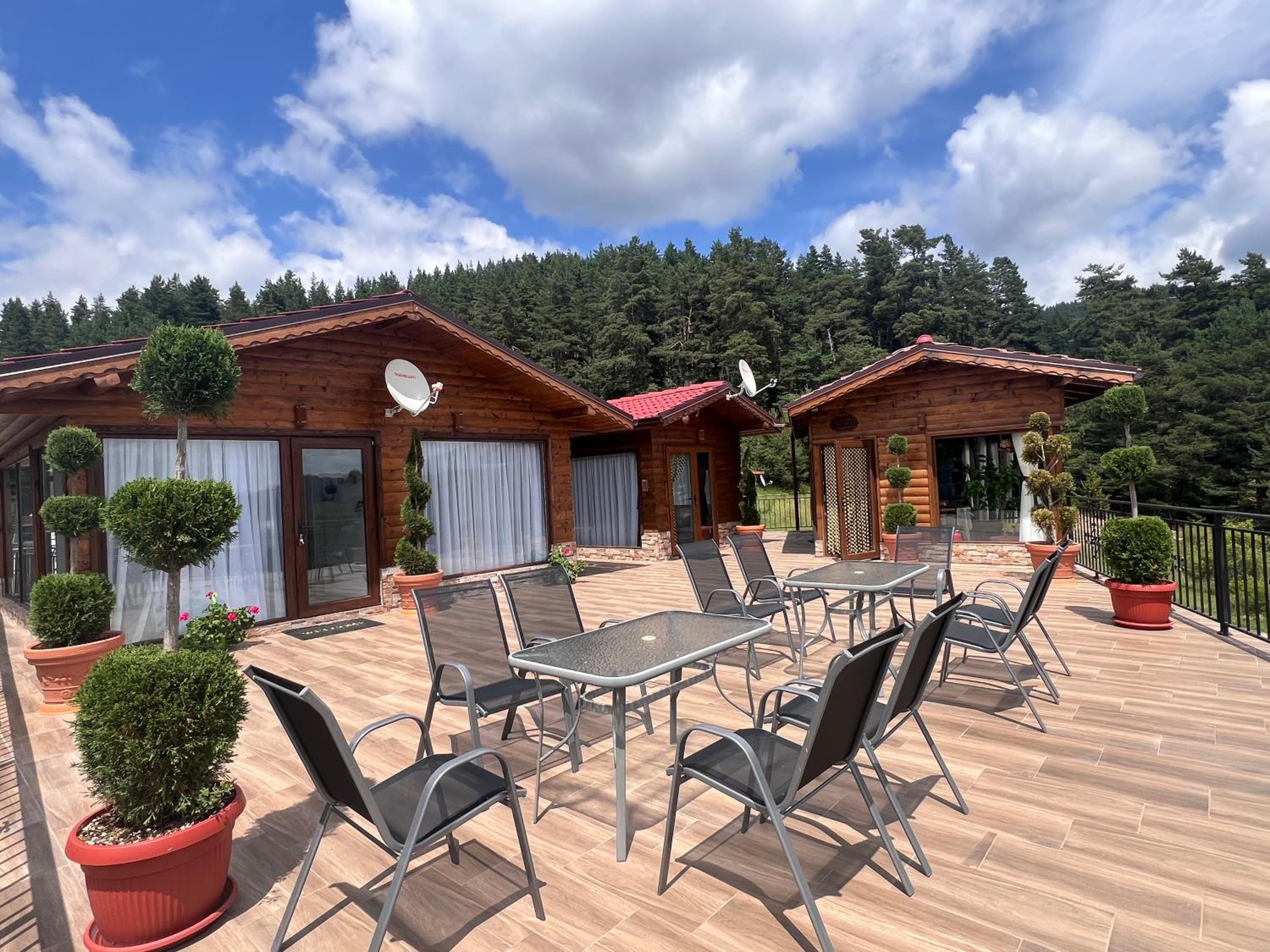 Hotel Safi Forest Village