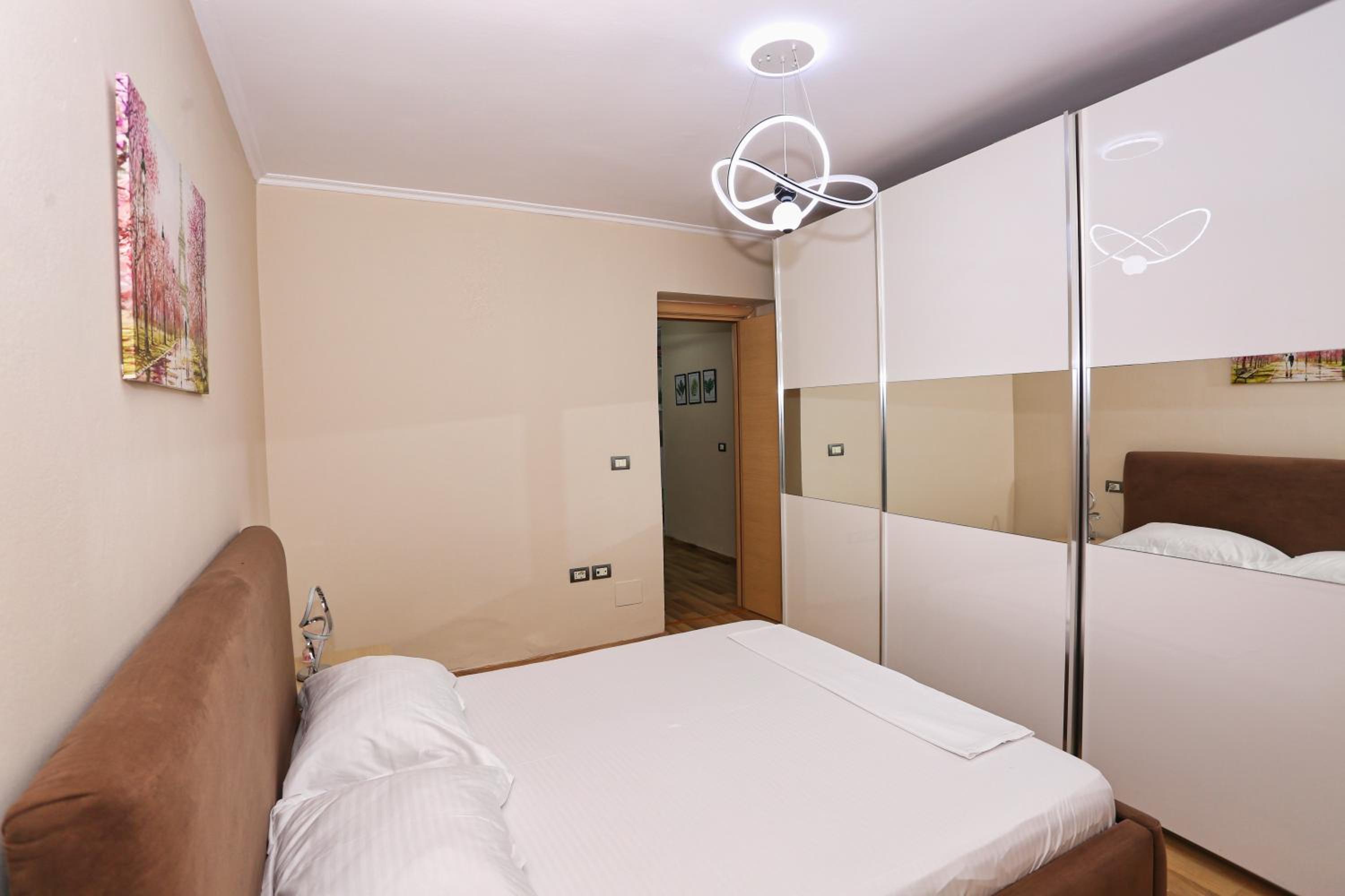R&B City Center Apartment