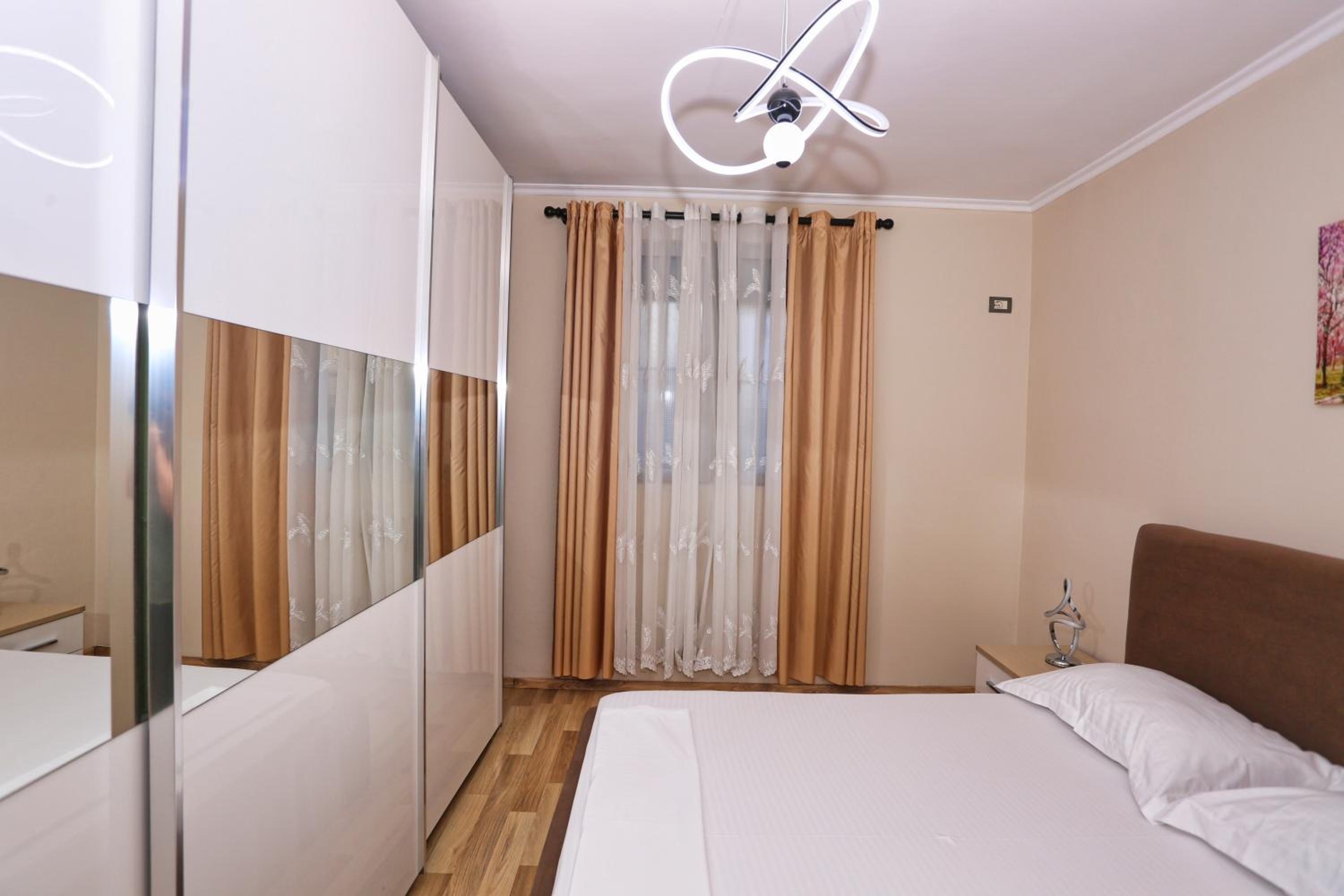 R&B City Center Apartment