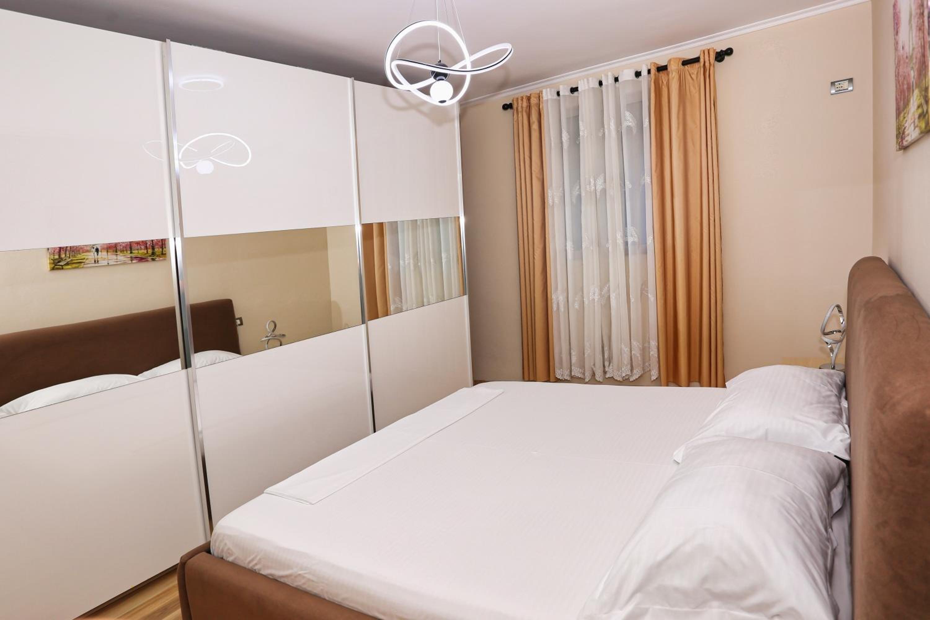 R&B City Center Apartment