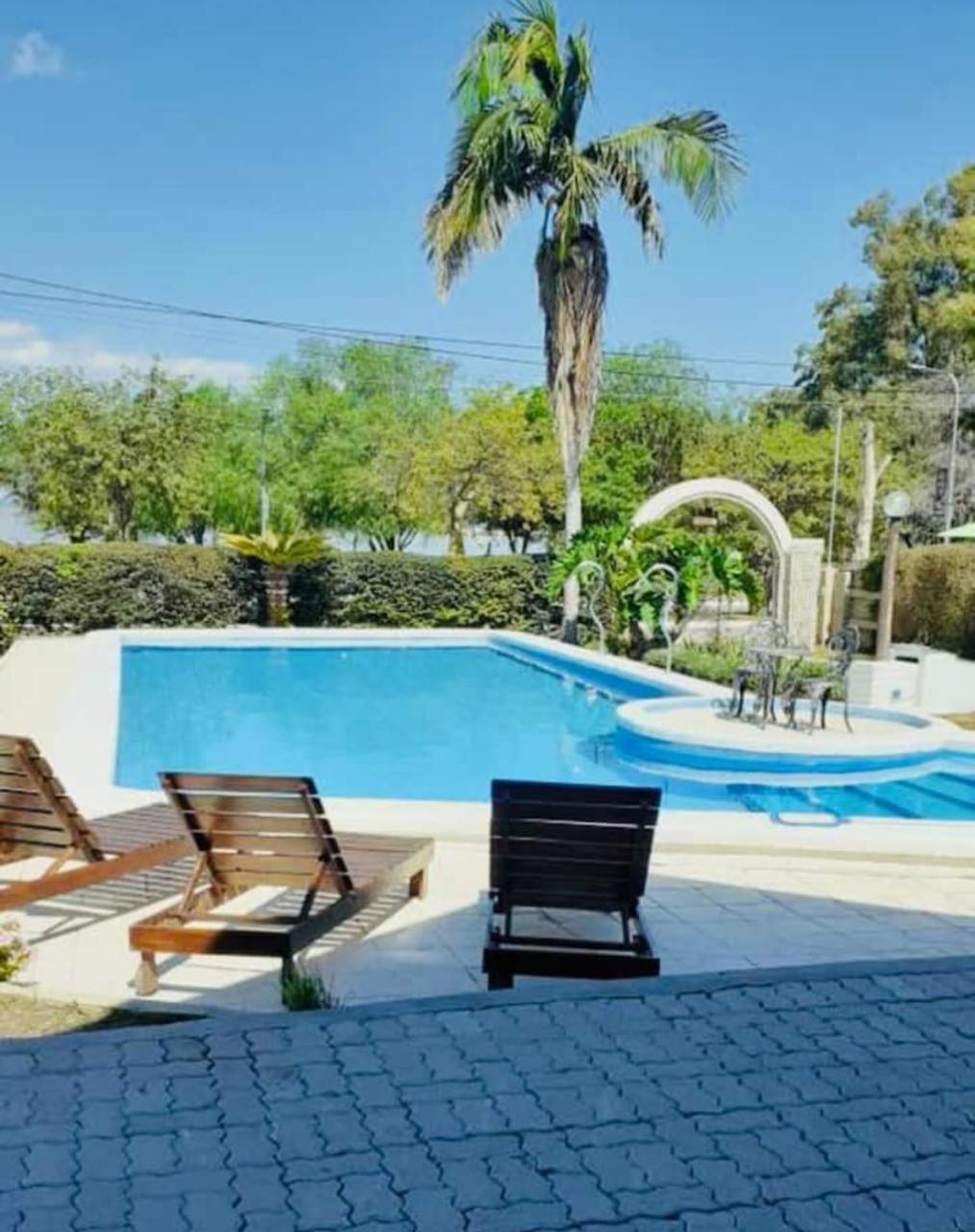 Casona La Calandria con Piscina y Aguas Termales