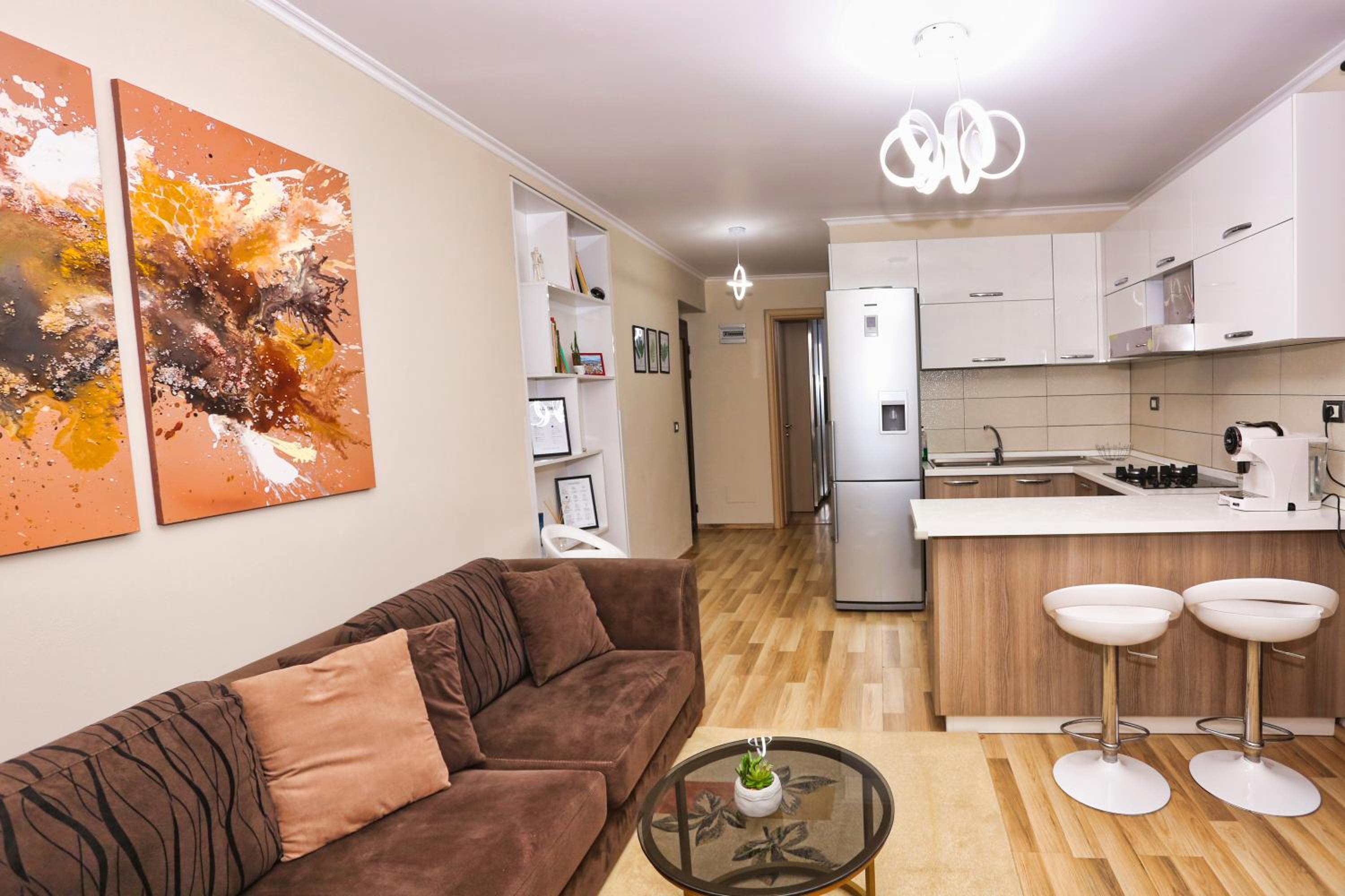 R&B City Center Apartment