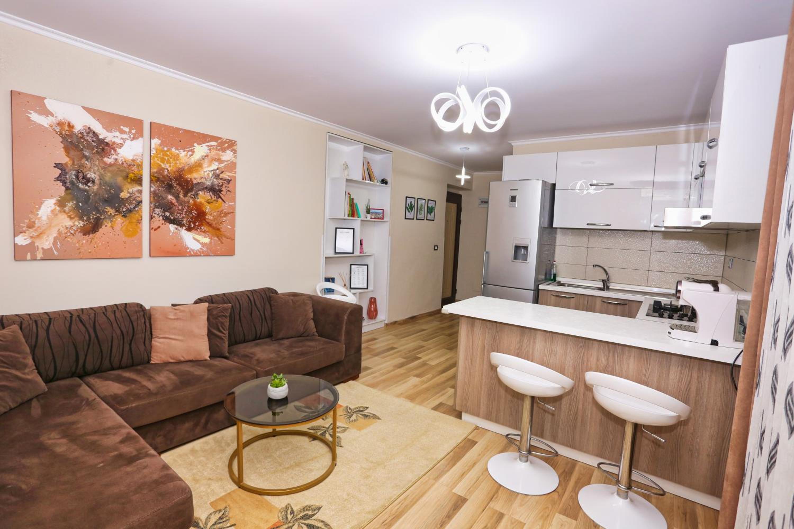 R&B City Center Apartment