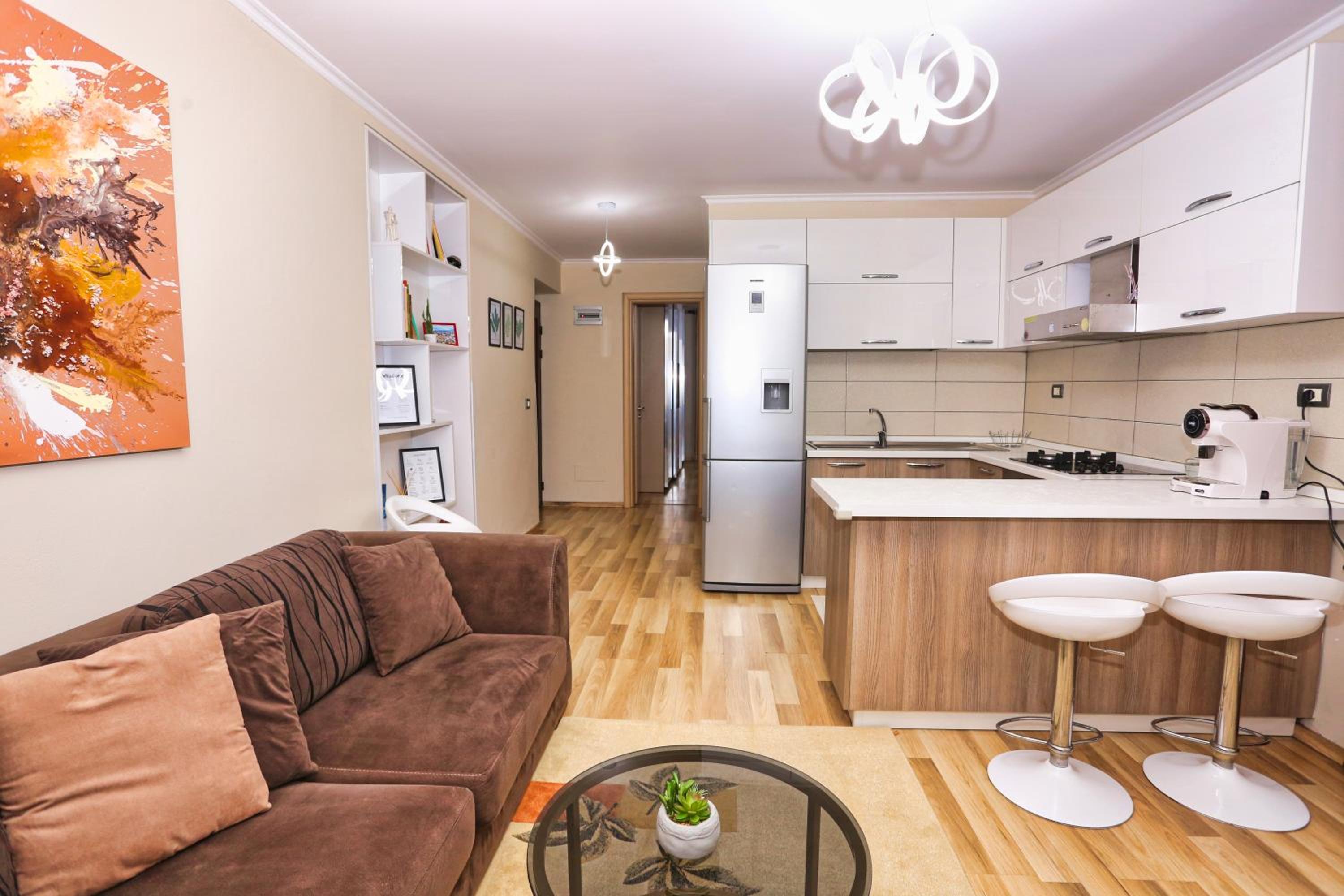 R&B City Center Apartment