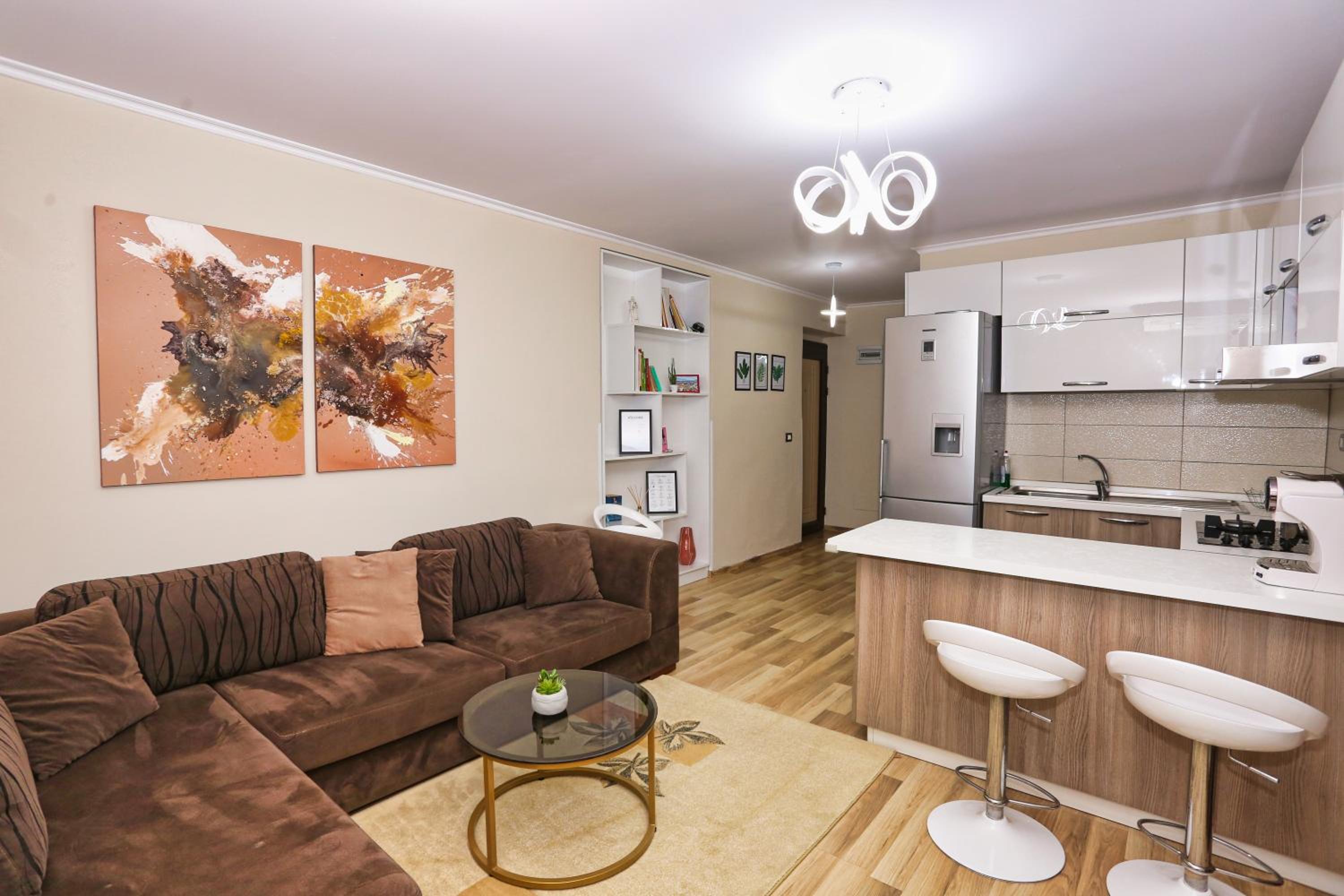 R&B City Center Apartment