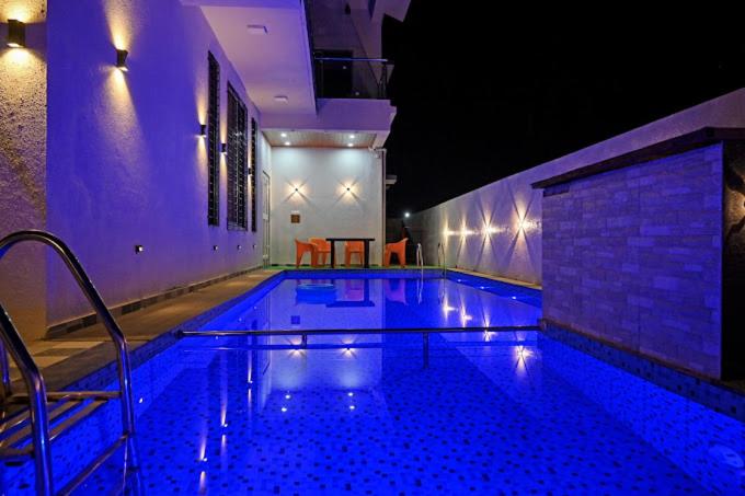 Bushy Square Villa