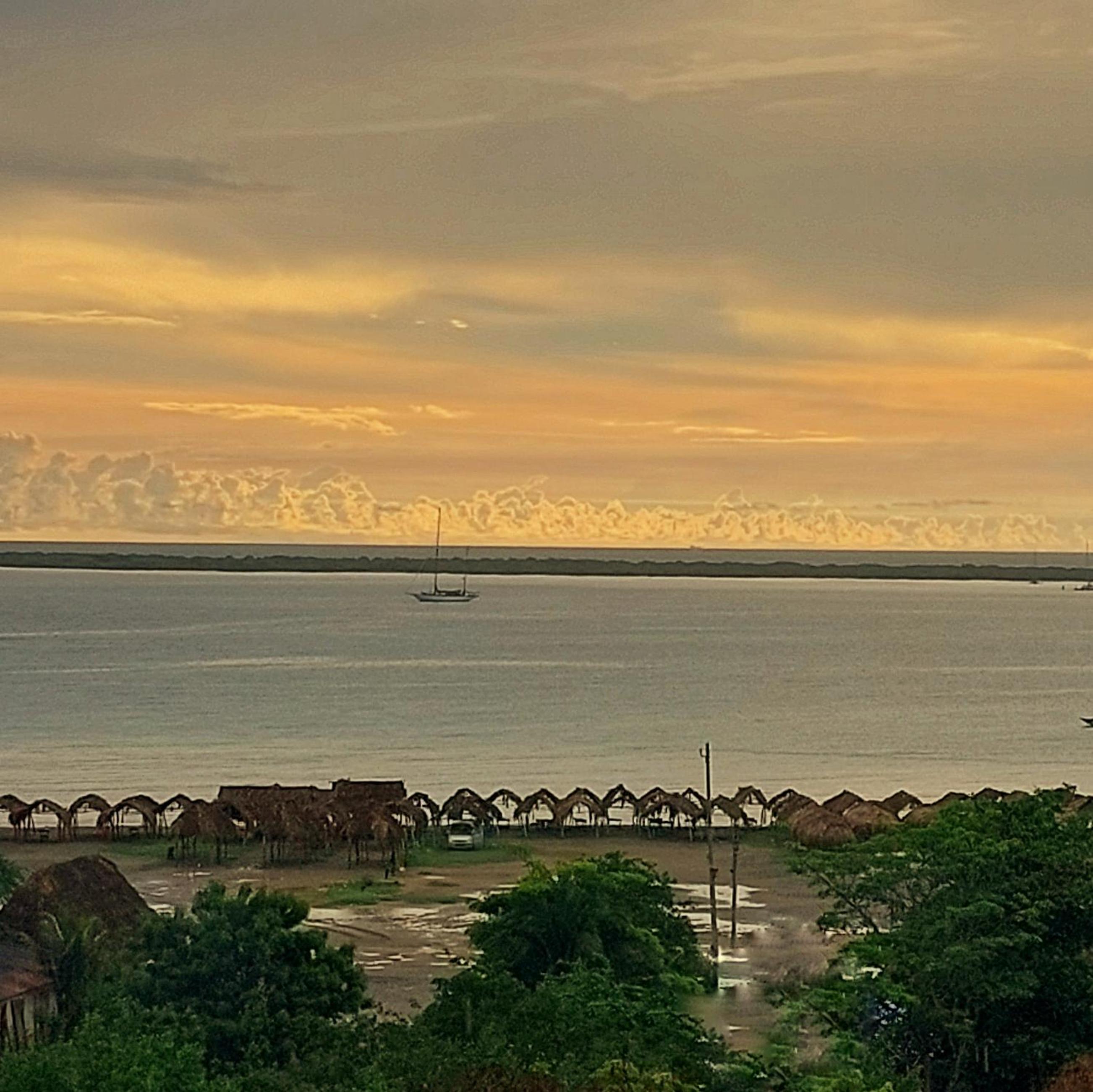 Puerta al Mar Ecolodge Glamping
