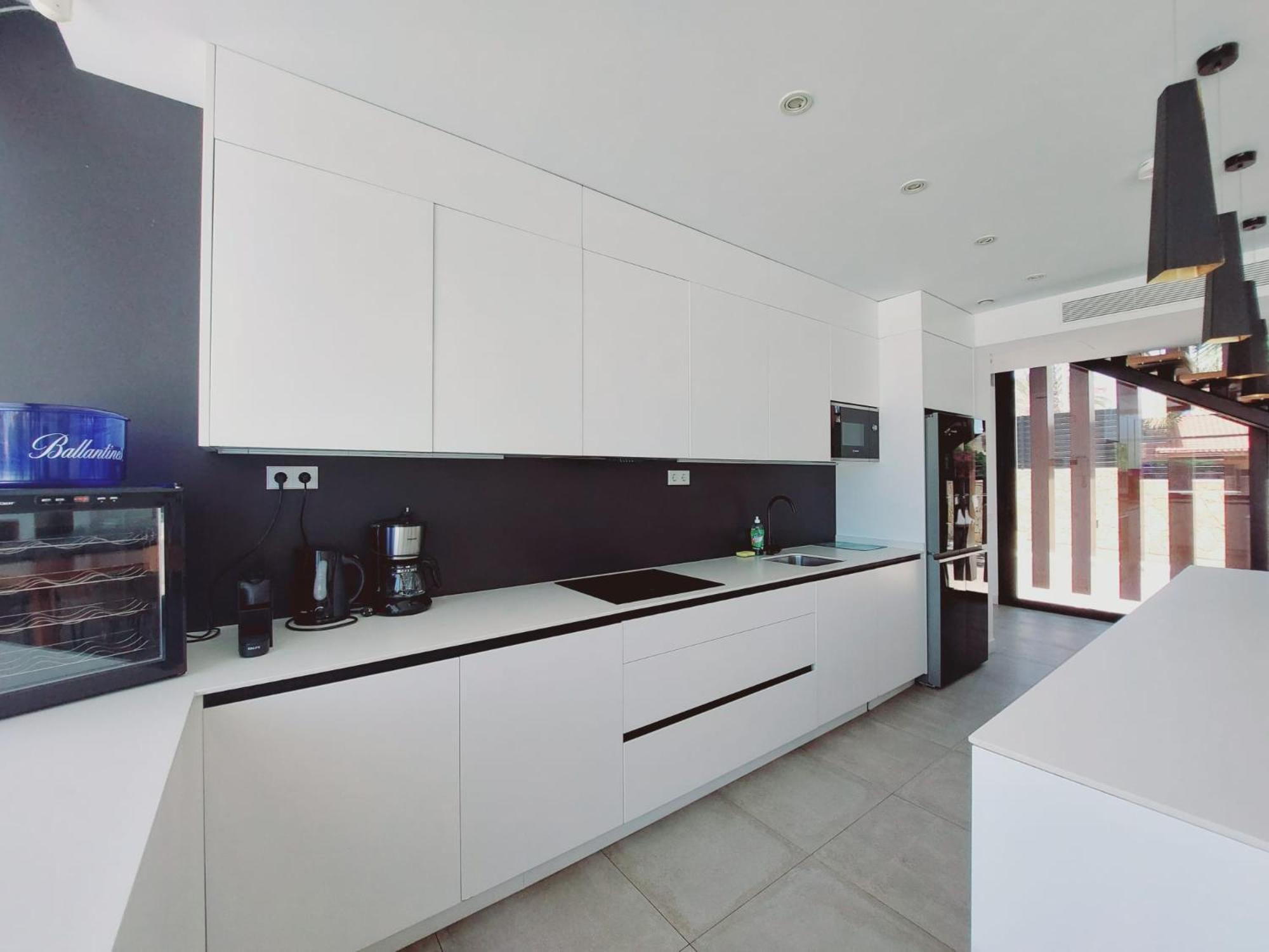 Inmovecos Villa de lujo con piscina privada Gawy