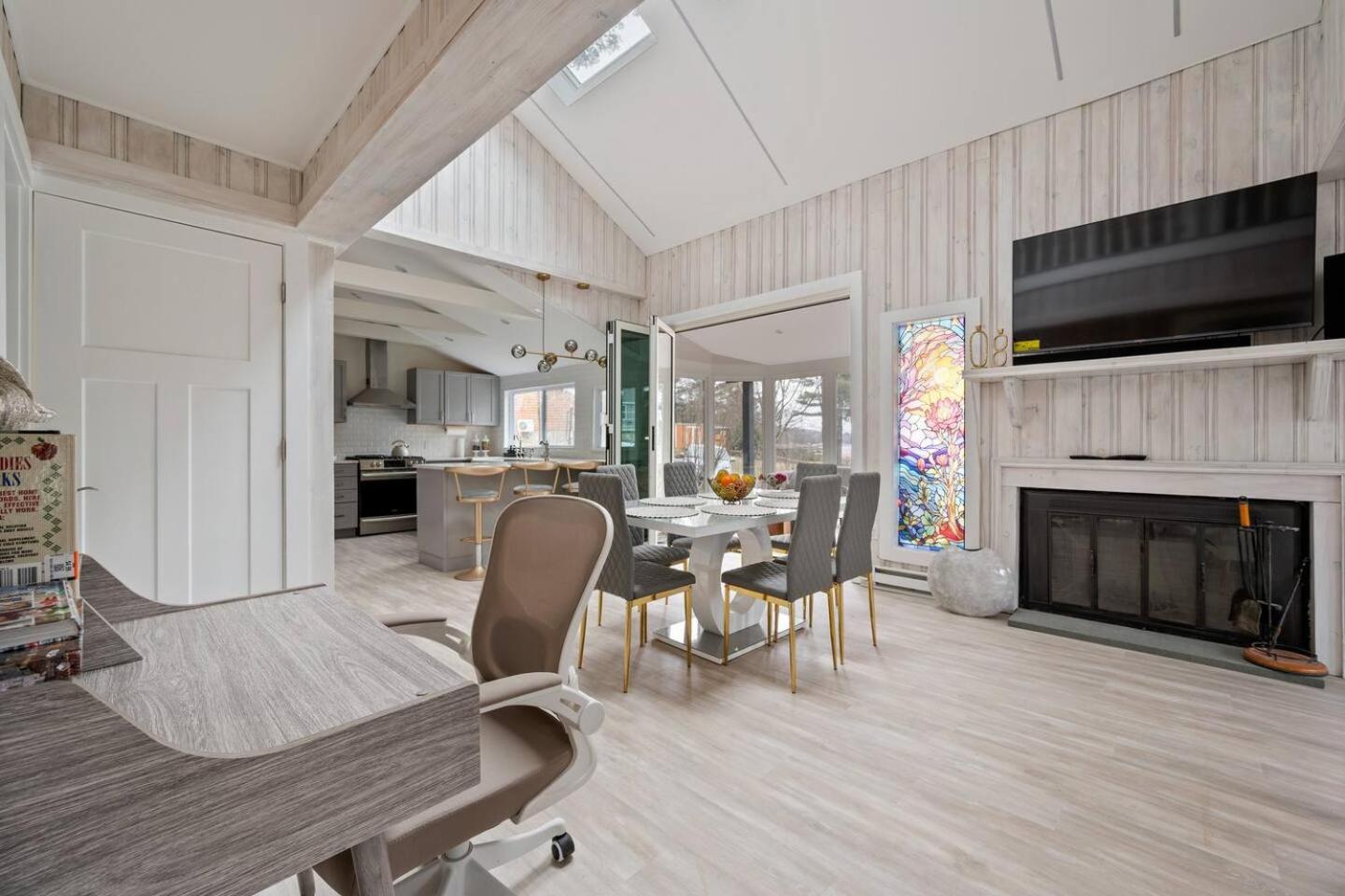 Luxury Lakefront Retreat view 5