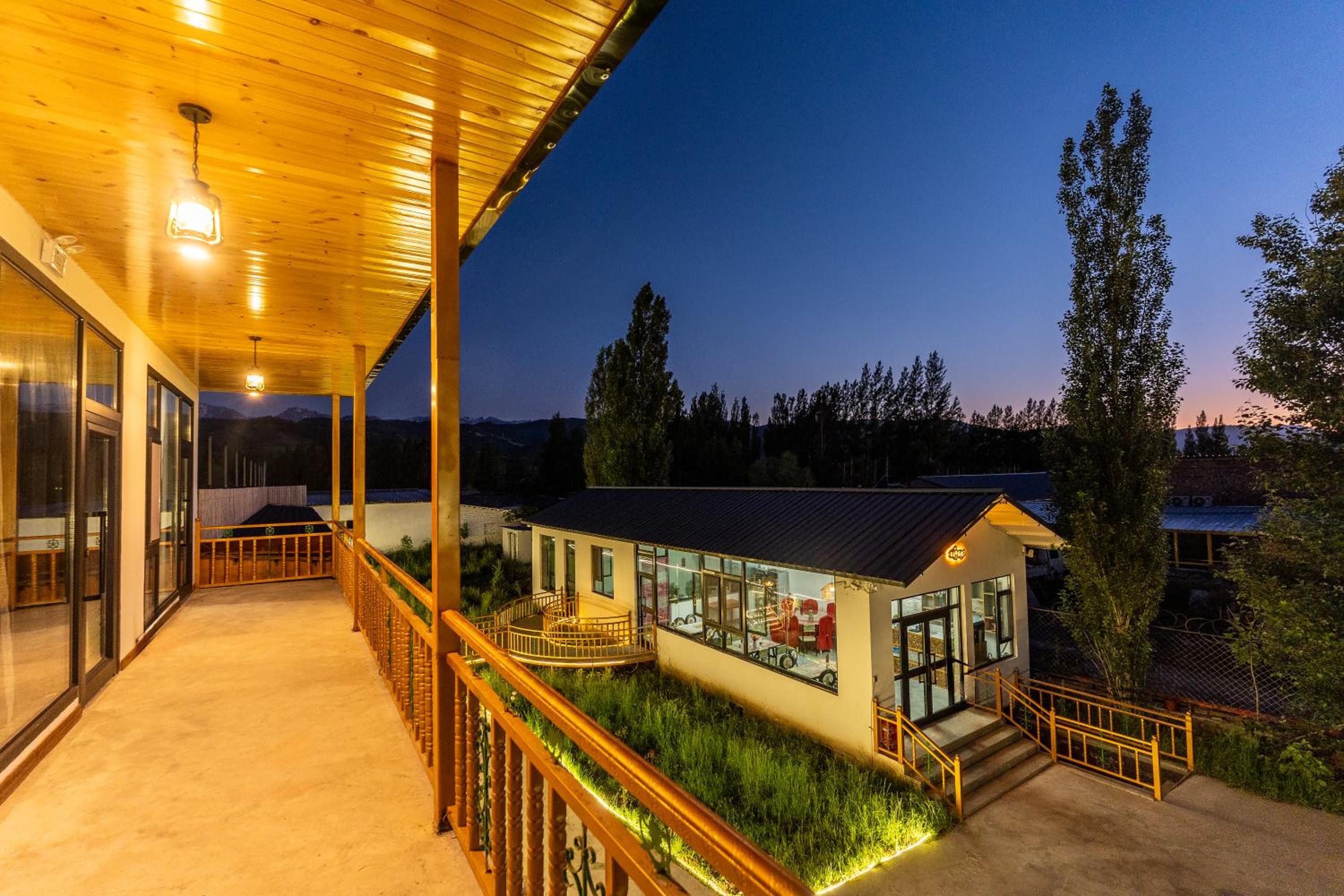 Nalati Funri Hotel