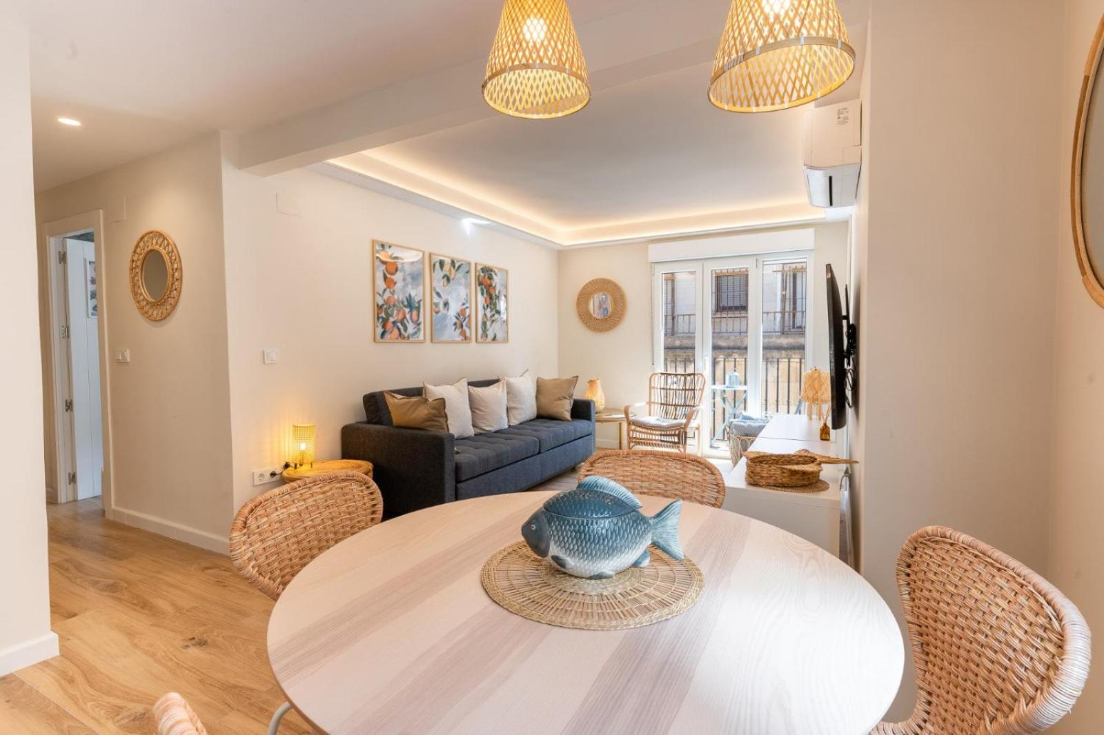 Barrio Gem Stylish 2Bedroom Oasis in Alicante
