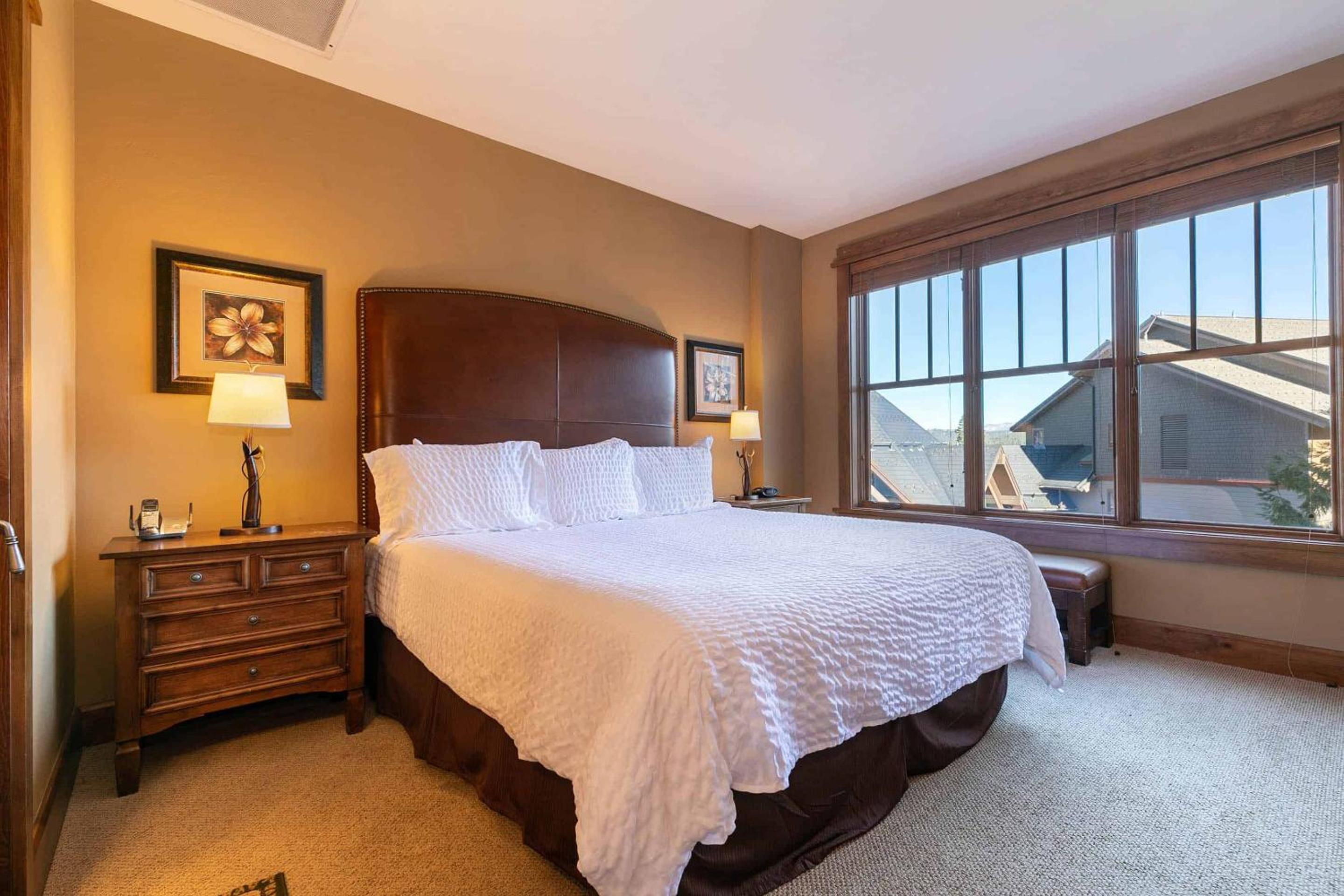 Lake Tahoe Vacations - Iron Horse Lodge South 305 by East West Hospitality - Property Image 12