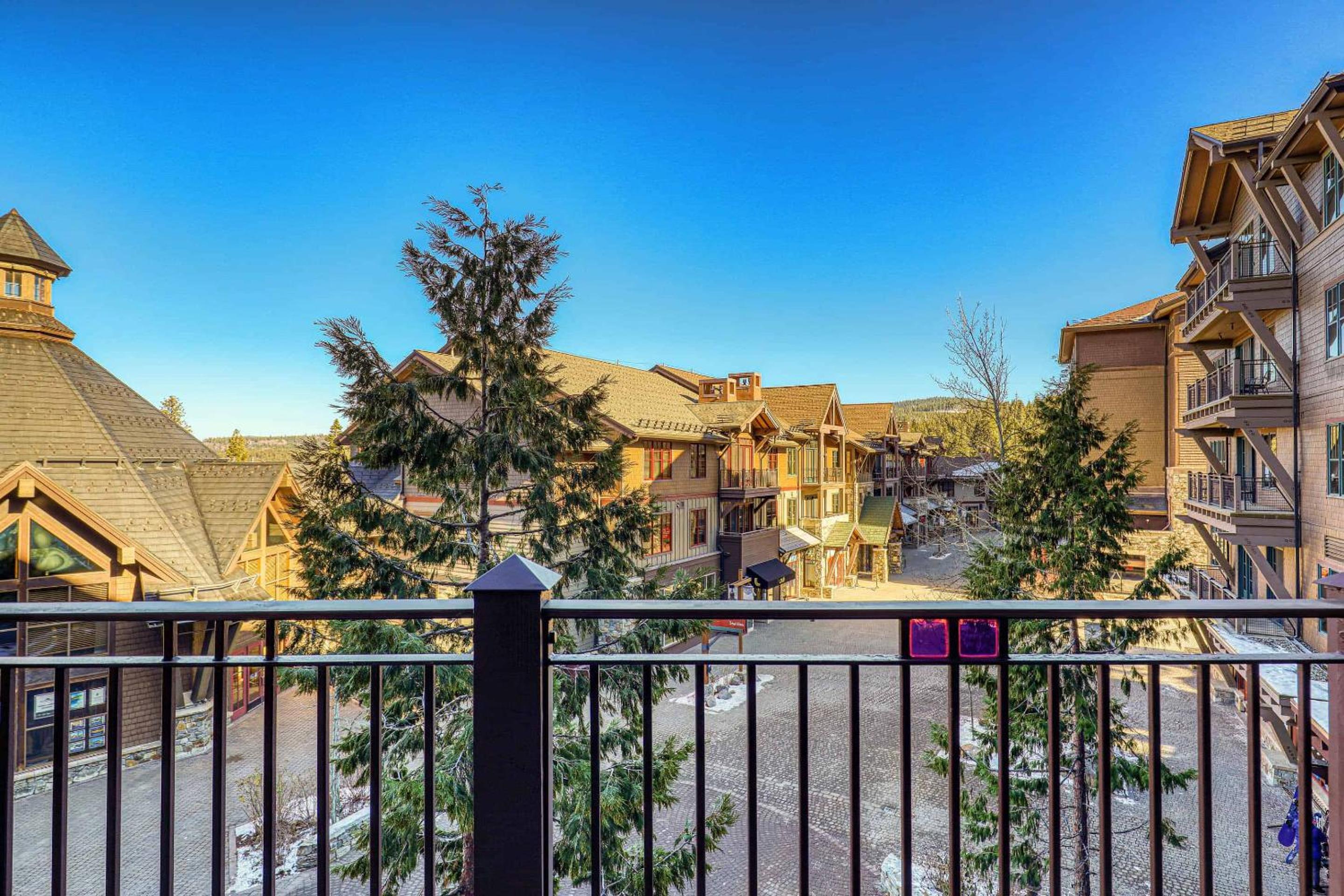Lake Tahoe Vacations - Iron Horse Lodge South 305 by East West Hospitality - Property Image 5