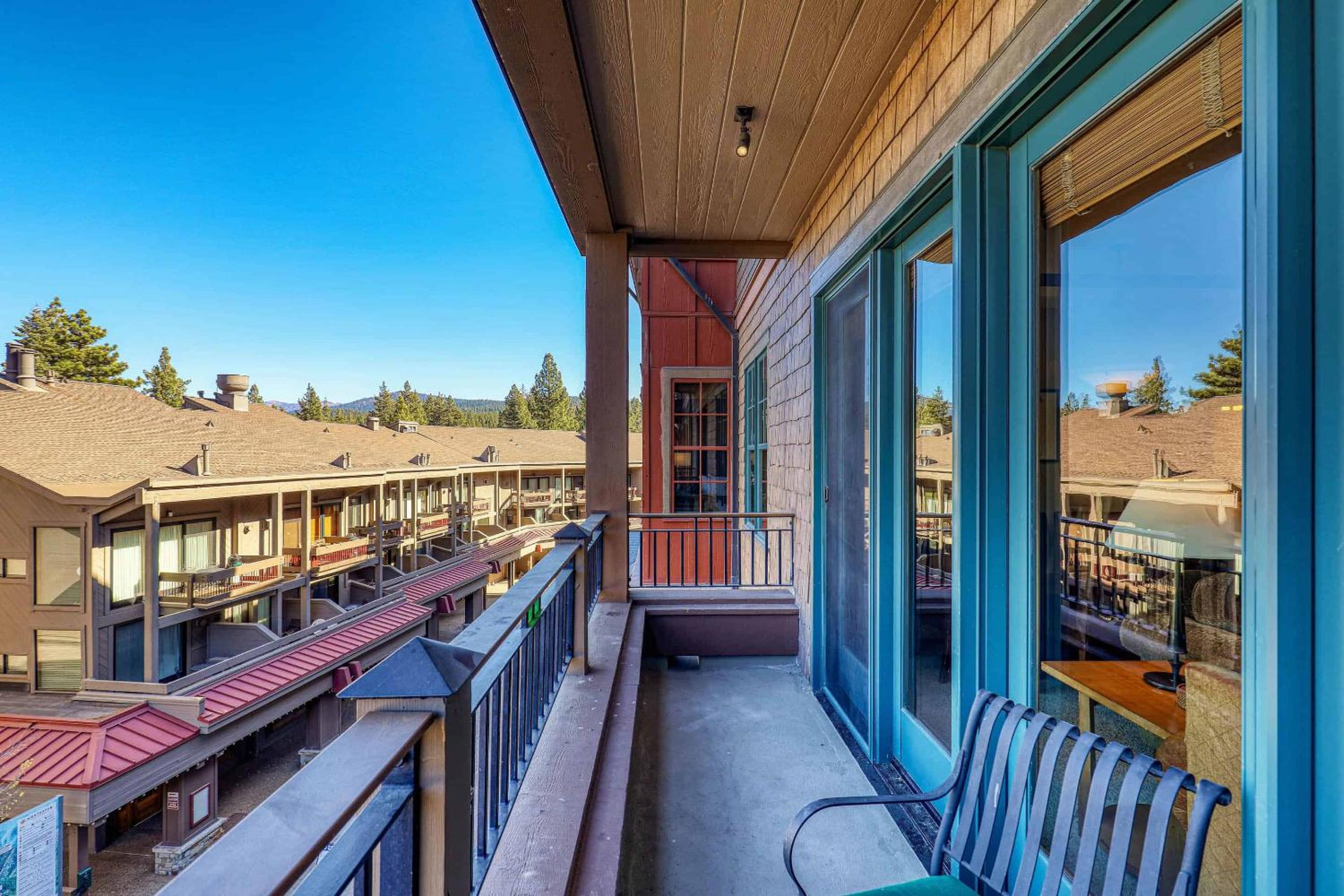 Iron Horse Lodge North 205 by East West Hospitality