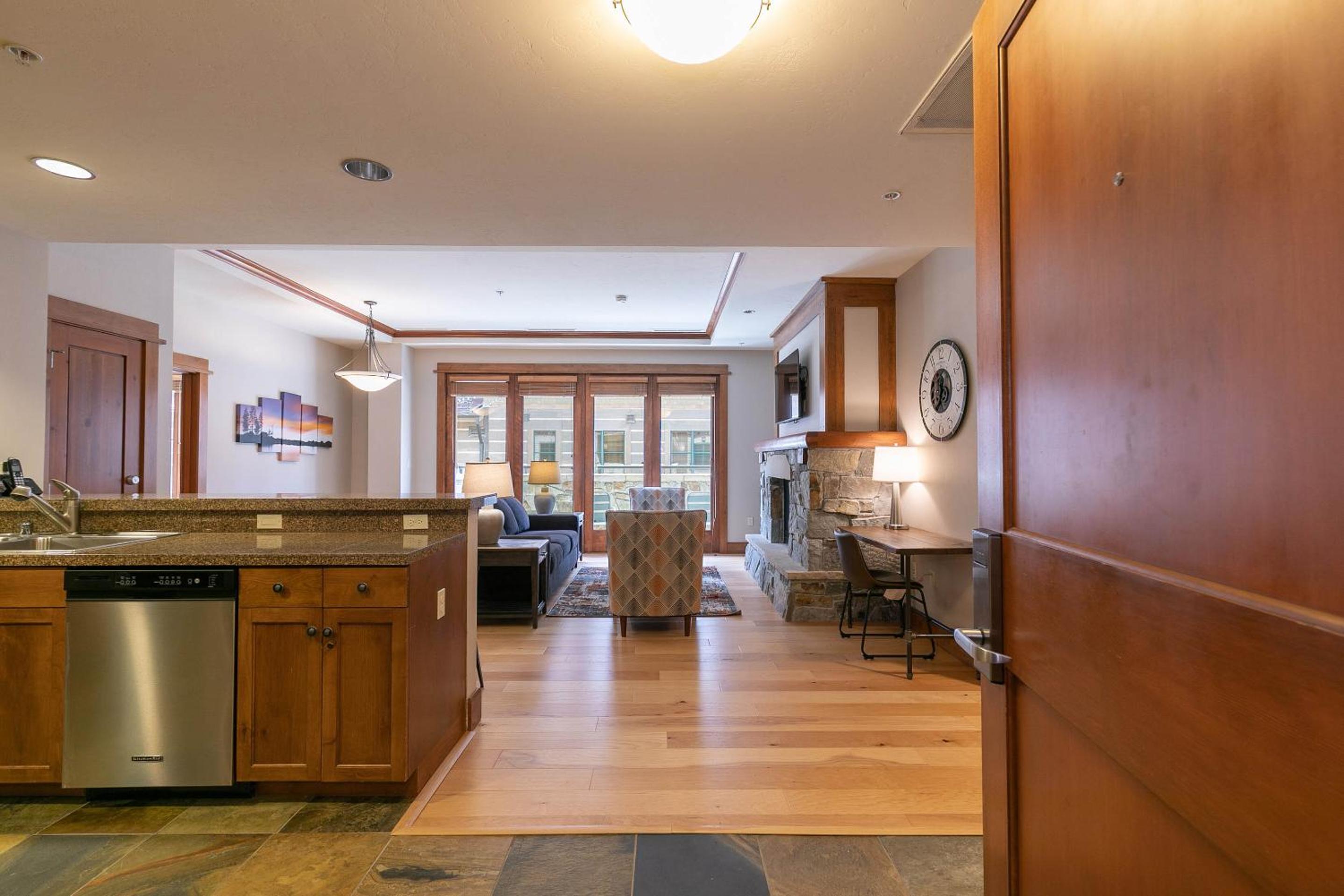 Lake Tahoe Vacations - Iron Horse Lodge North 206 by East West Hospitality - Property Image 18