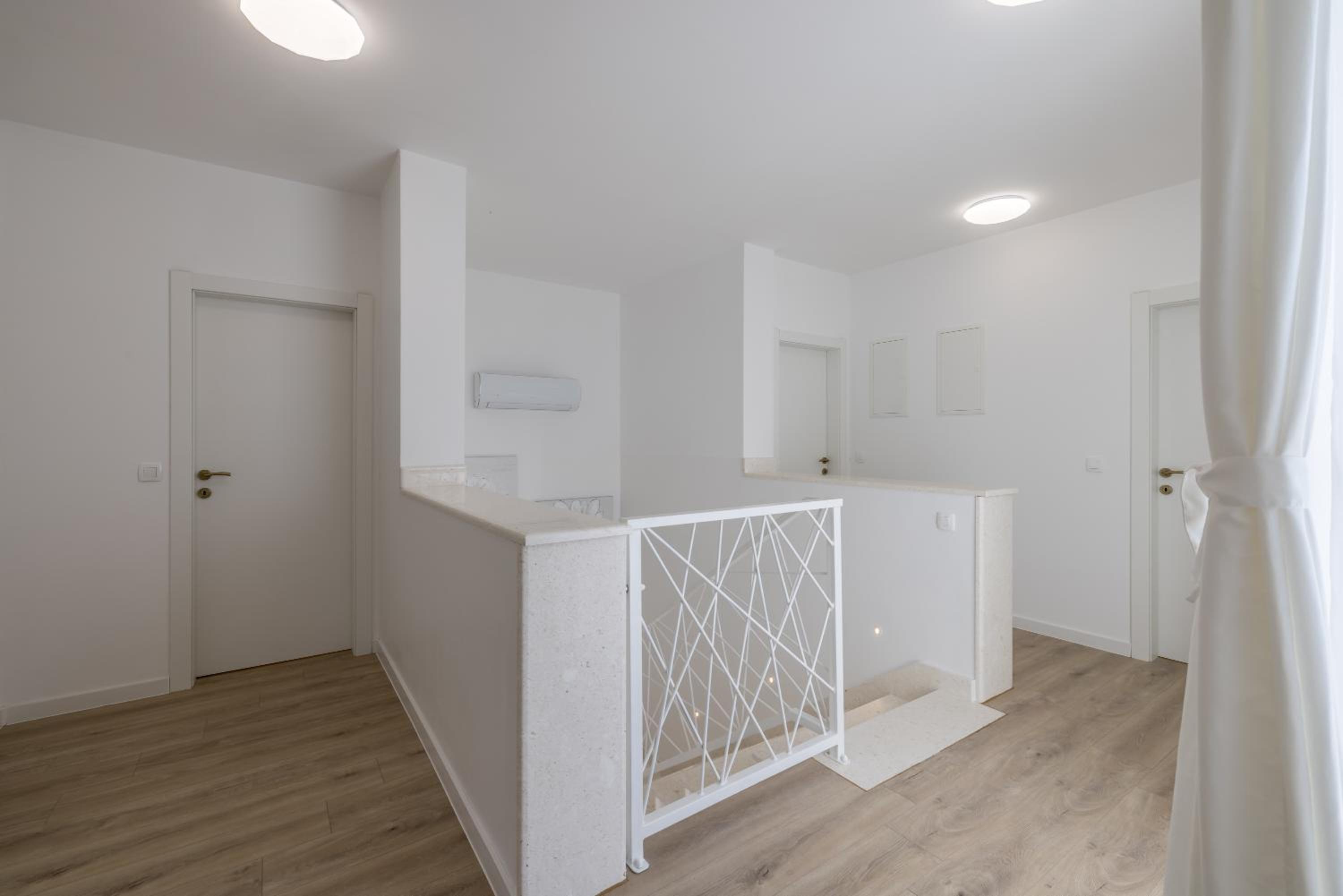 Villa Sea View - heated pool & 2 mins to the beach