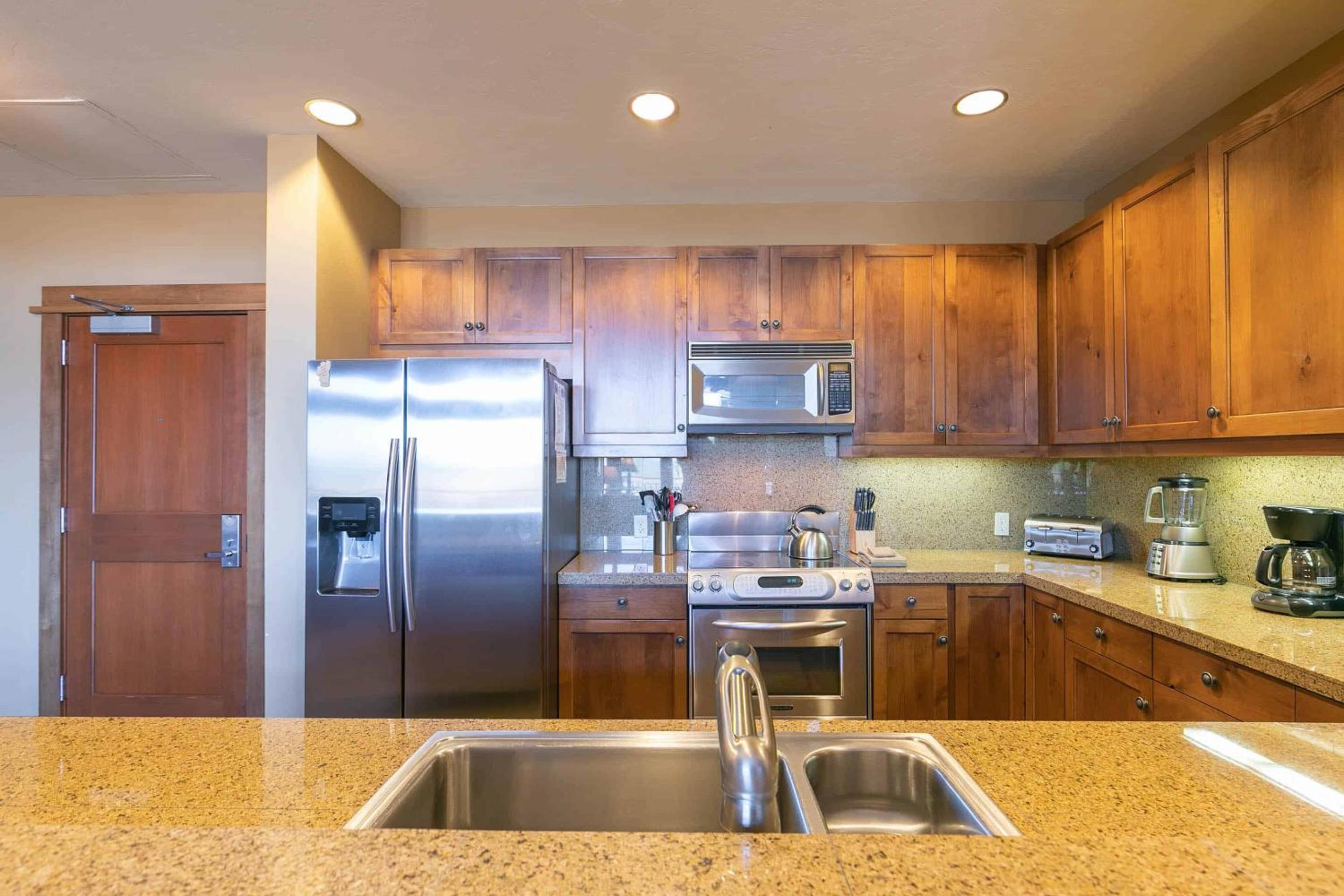Lake Tahoe Vacations - Iron Horse Lodge North 307 by East West Hospitality - Property Image 19
