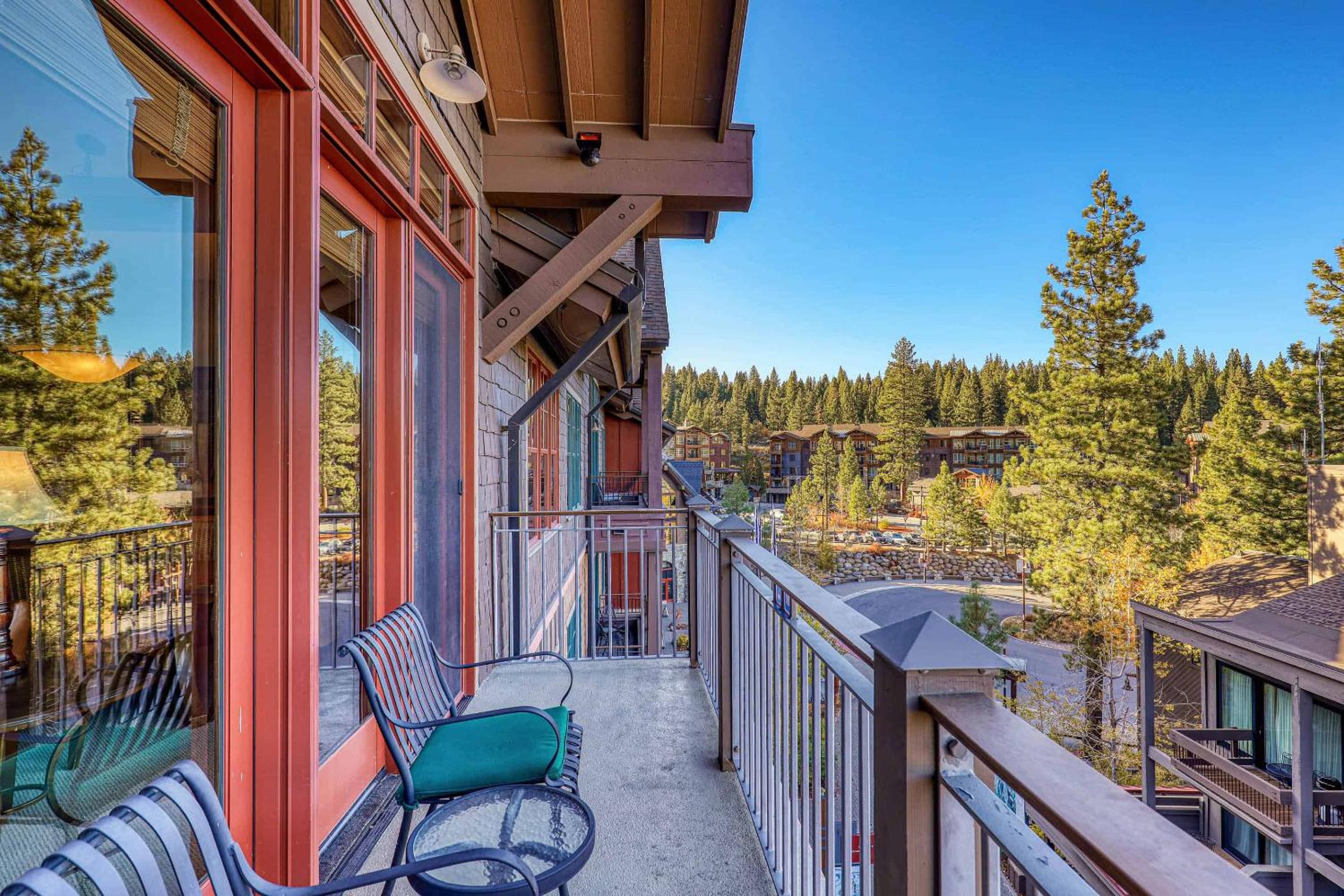 Lake Tahoe Vacations - Iron Horse Lodge North 307 by East West Hospitality - Property Image 6
