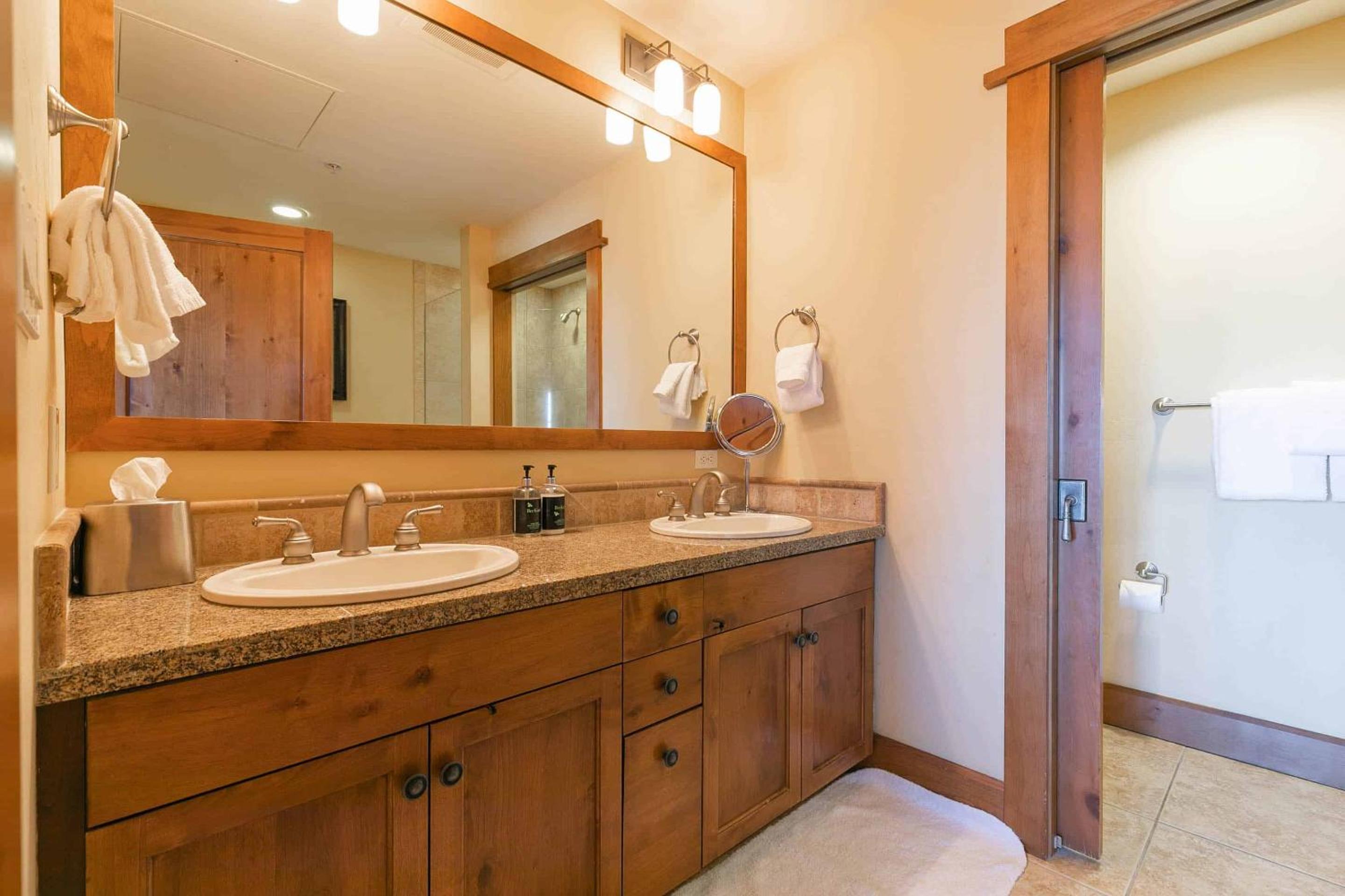 Lake Tahoe Vacations - Iron Horse Lodge North 307 by East West Hospitality - Property Image 2