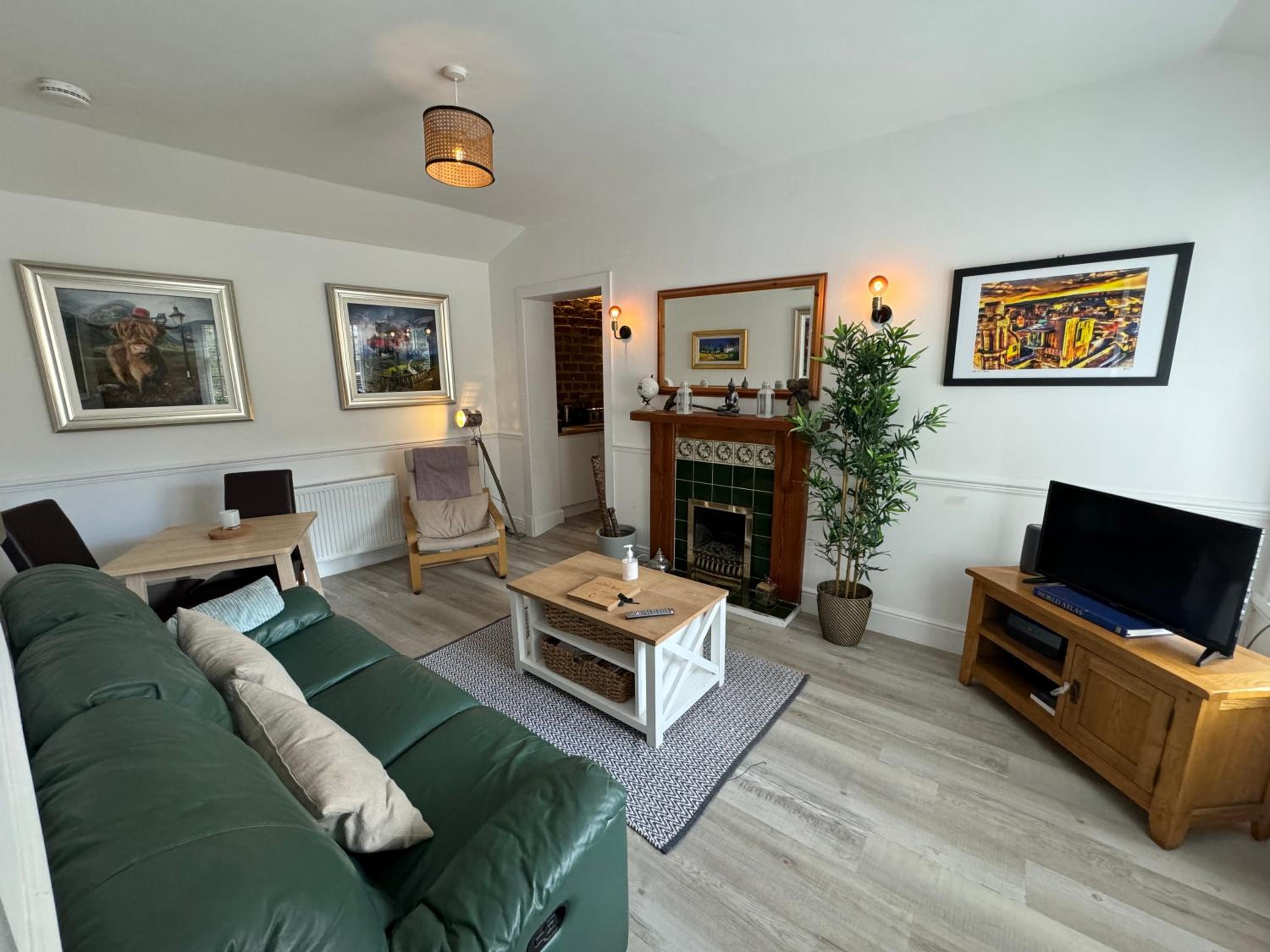 Angel Mews - Magical Mews In Heart of Westend