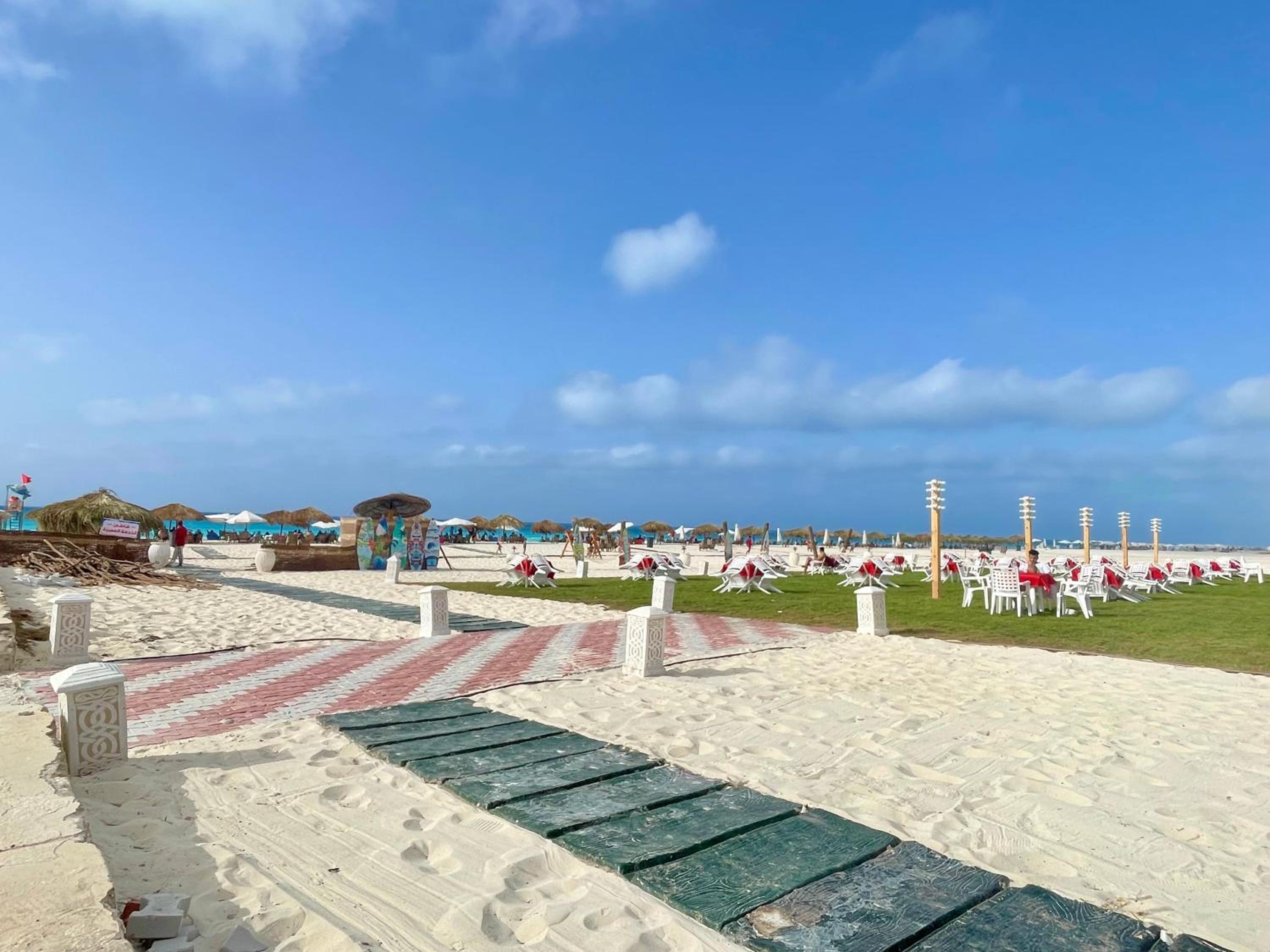 Sea & Pool View Deluxe Chalet - Prime Spot in Badr Resort