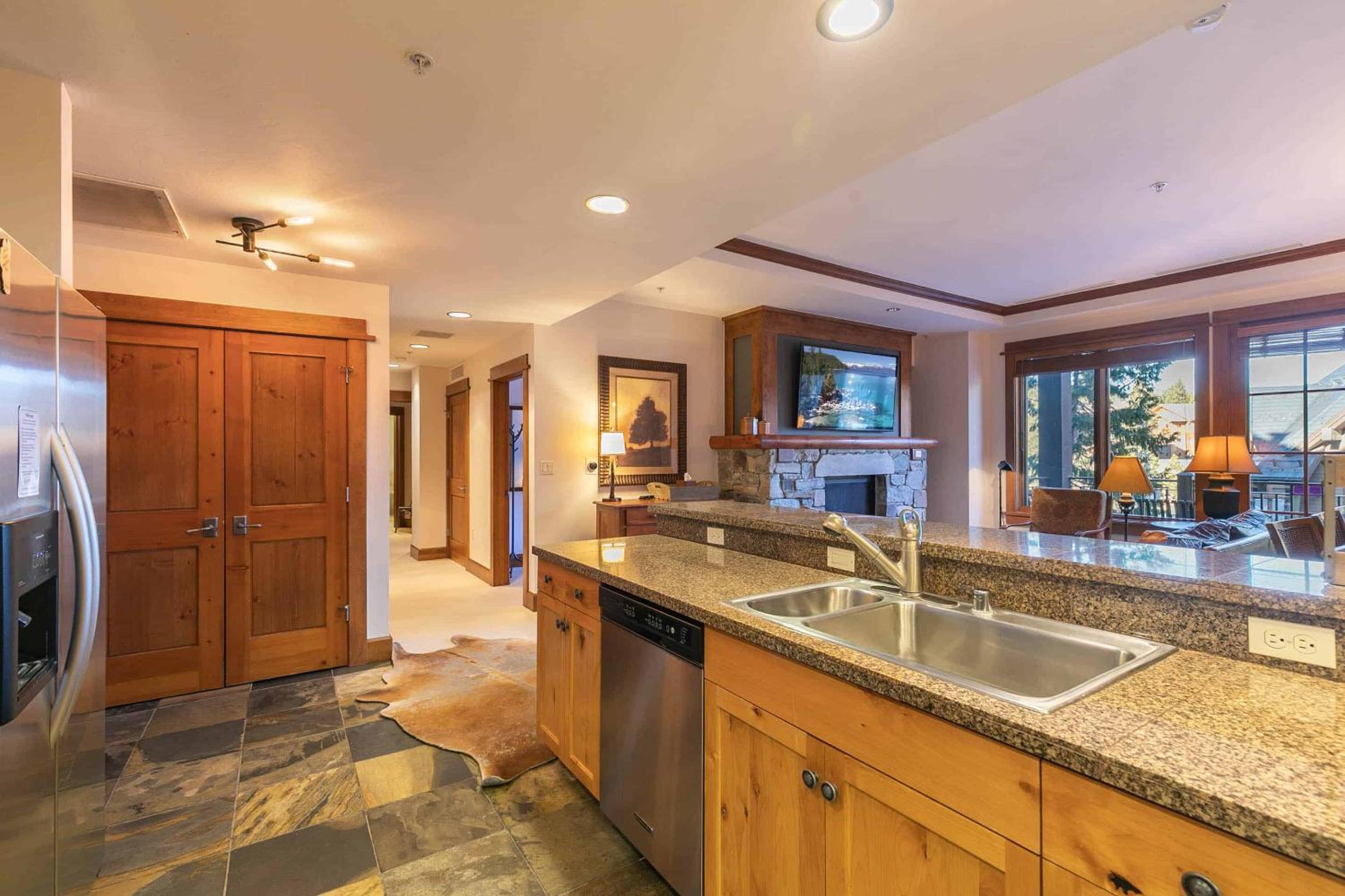 Lake Tahoe Vacations - Iron Horse Lodge South 209 by East West Hospitality - Property Image 21
